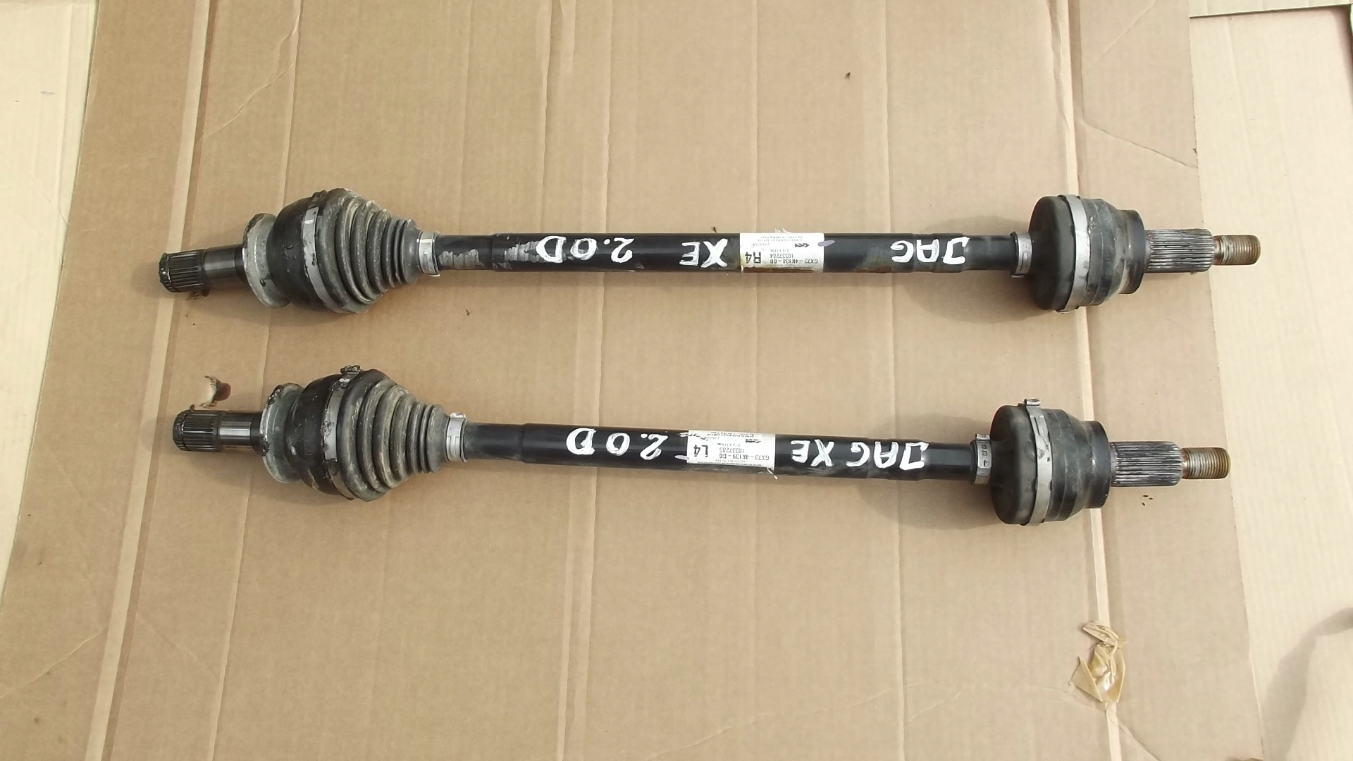 JAGUAR XE 2d ПОЛУОСЬ ЗАД. ЗАДНЯЯ ЛЕВА ПРАВА