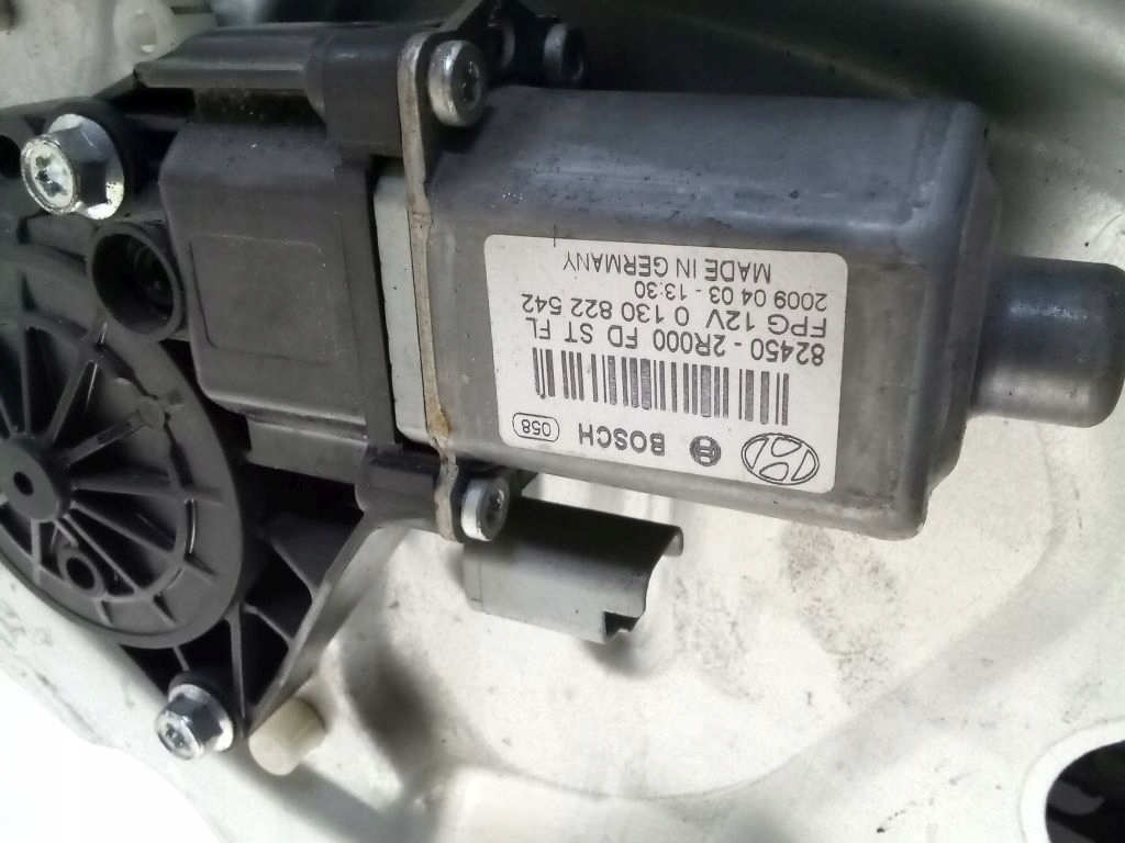 Hyundai i30 and 5D window regulator left front 82450-2R000
