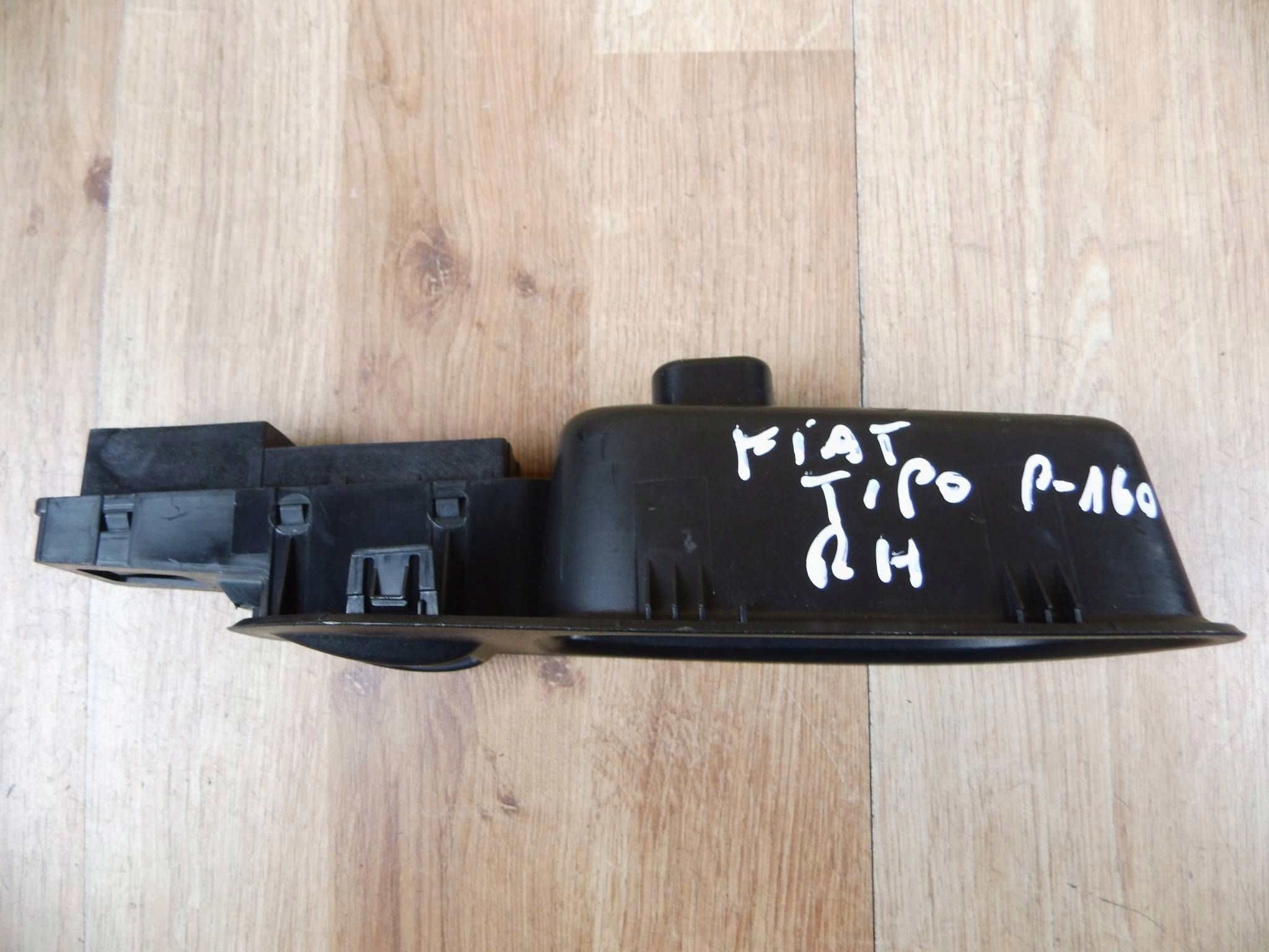 Fiat Tipo panel window control switch right rear part rear 7356646310E