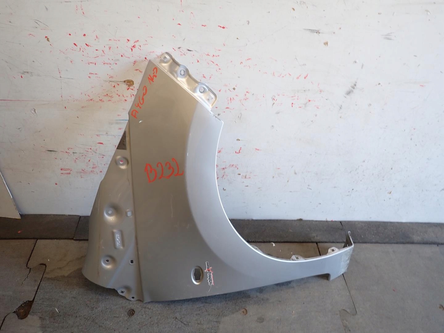 fender front front right TOYOTA AYGO II 2014