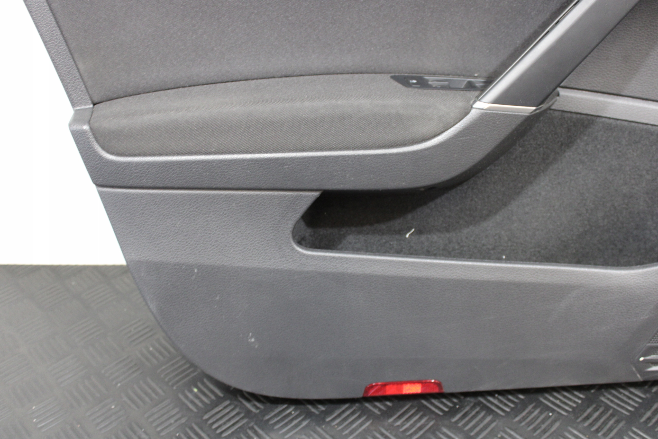 upholstery side door left front VW GOLF VII 7 5G0 LIFT