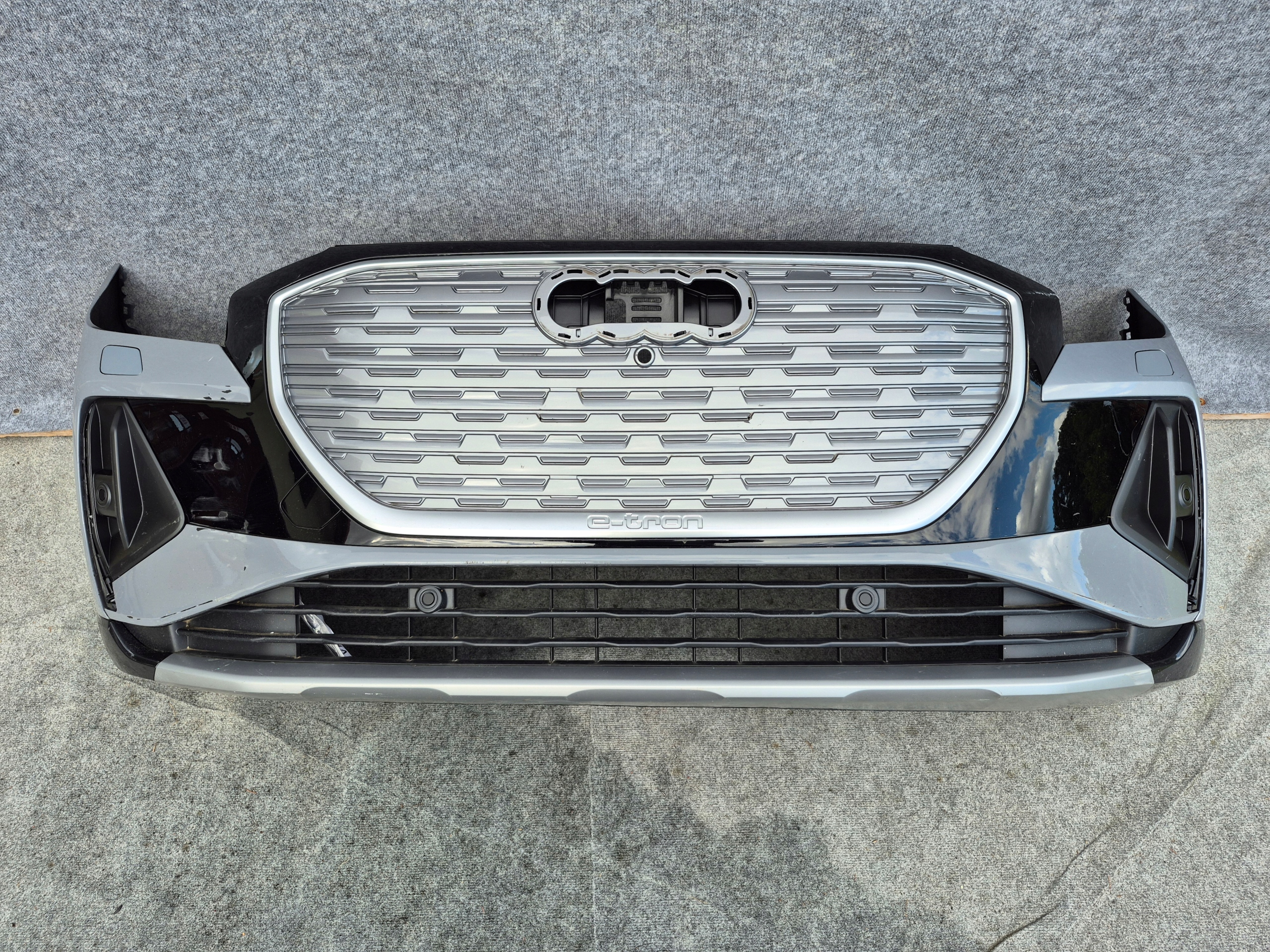 AUDI Q4 E-TRON S-LINE 89A ZDERZAK PRZÓD