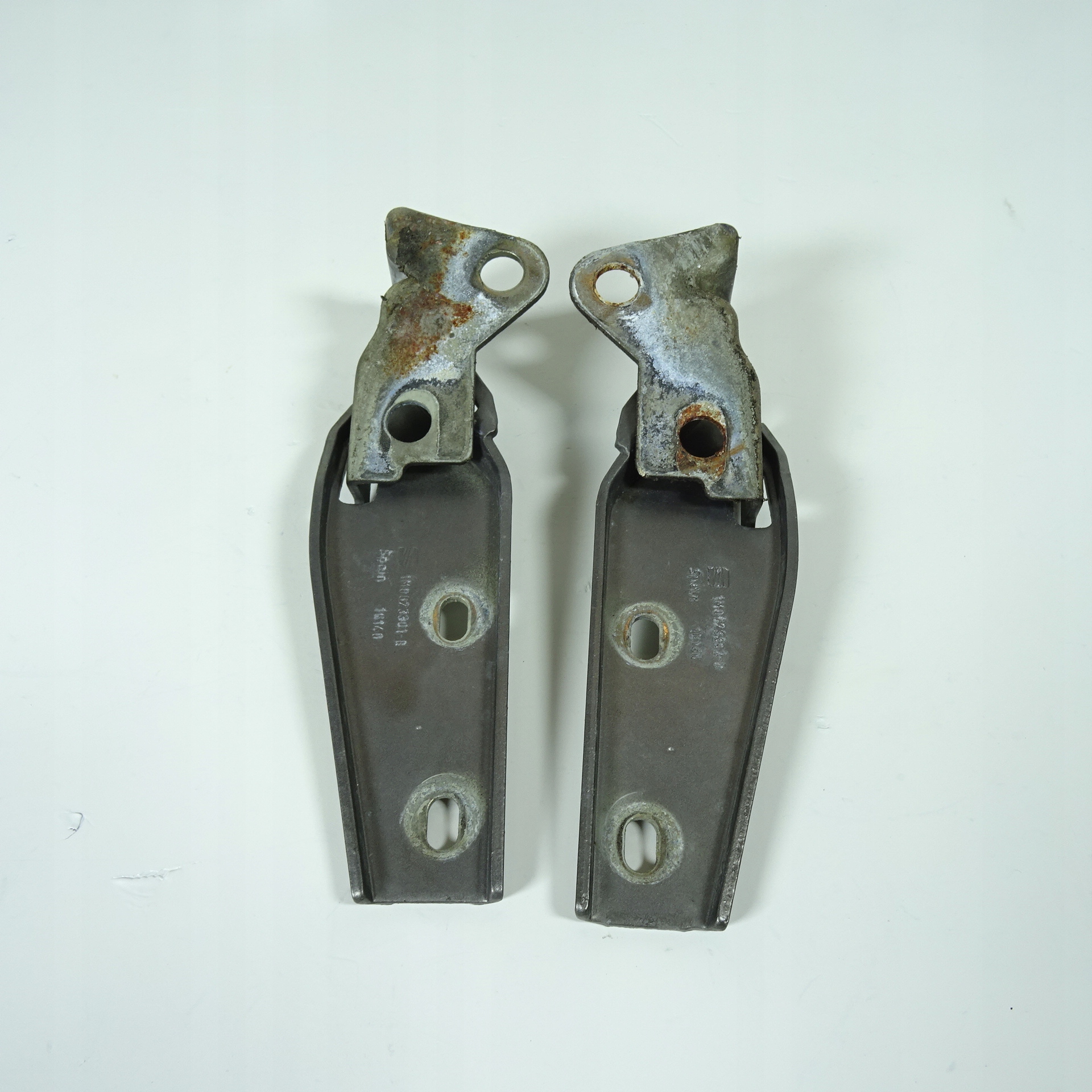 SEAT LEON and bonnet hinges LS7U