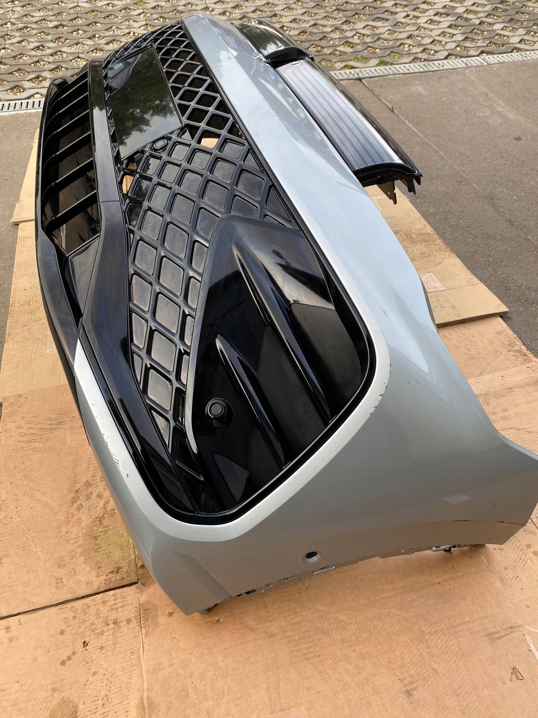 VW TIGUAN III 571 R-LINE complete bumper front front BLACK PDC grill