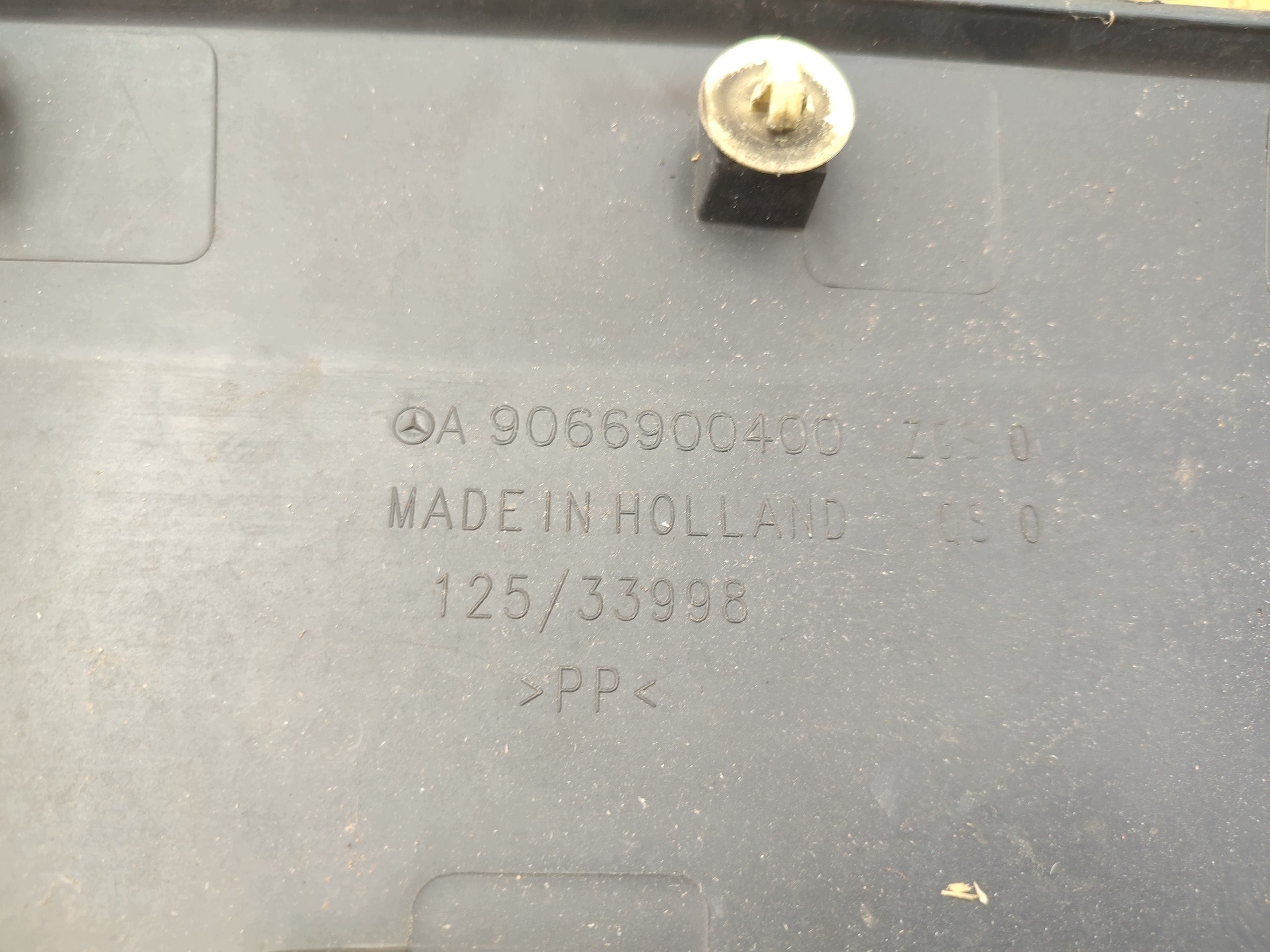 MERCEDES SPRINTER 906 CRAFTER moulding door left front A9066900400