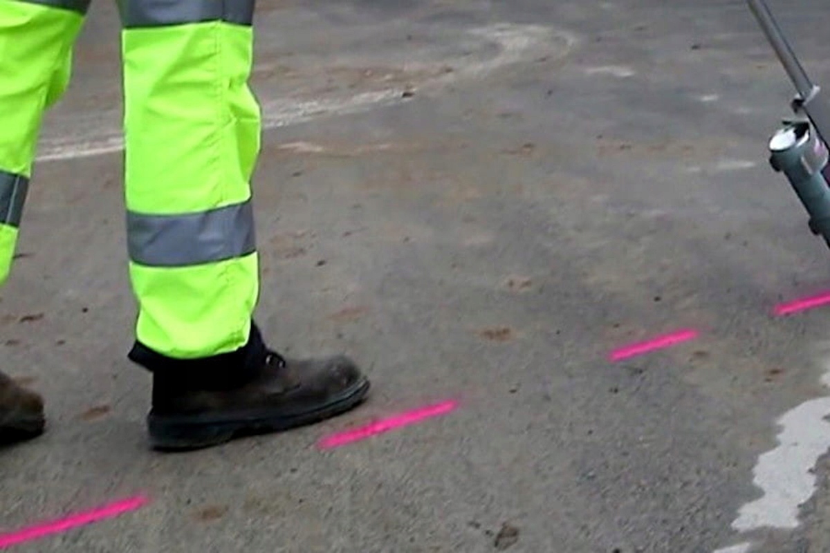 FARBA GEODEZYJNA SPRAY FLUO SOPPEC RÓŻOWA Kolor fluorescencyjny różowy