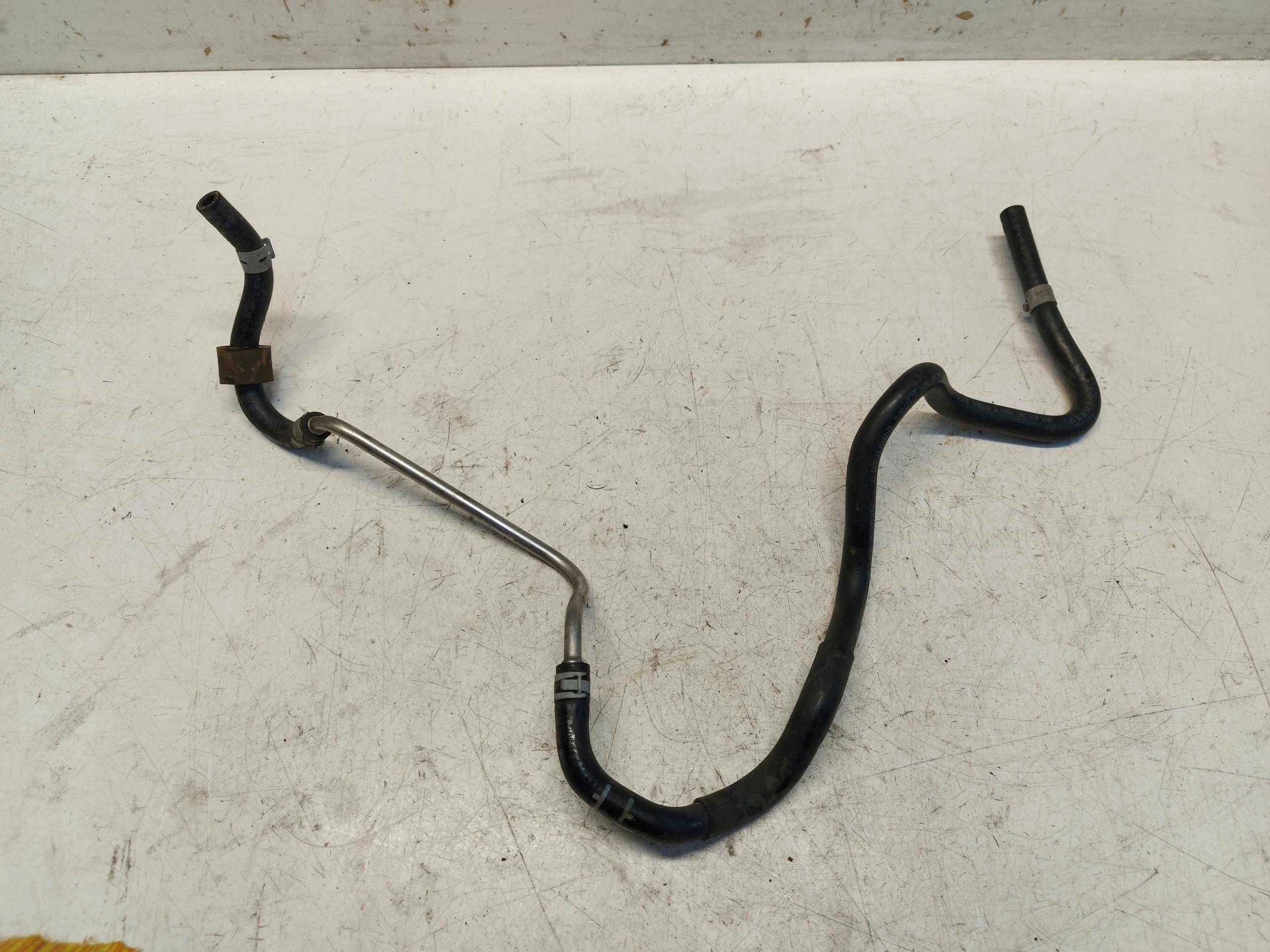 VW TROC crijevo prijenos vode 04C133723CQ