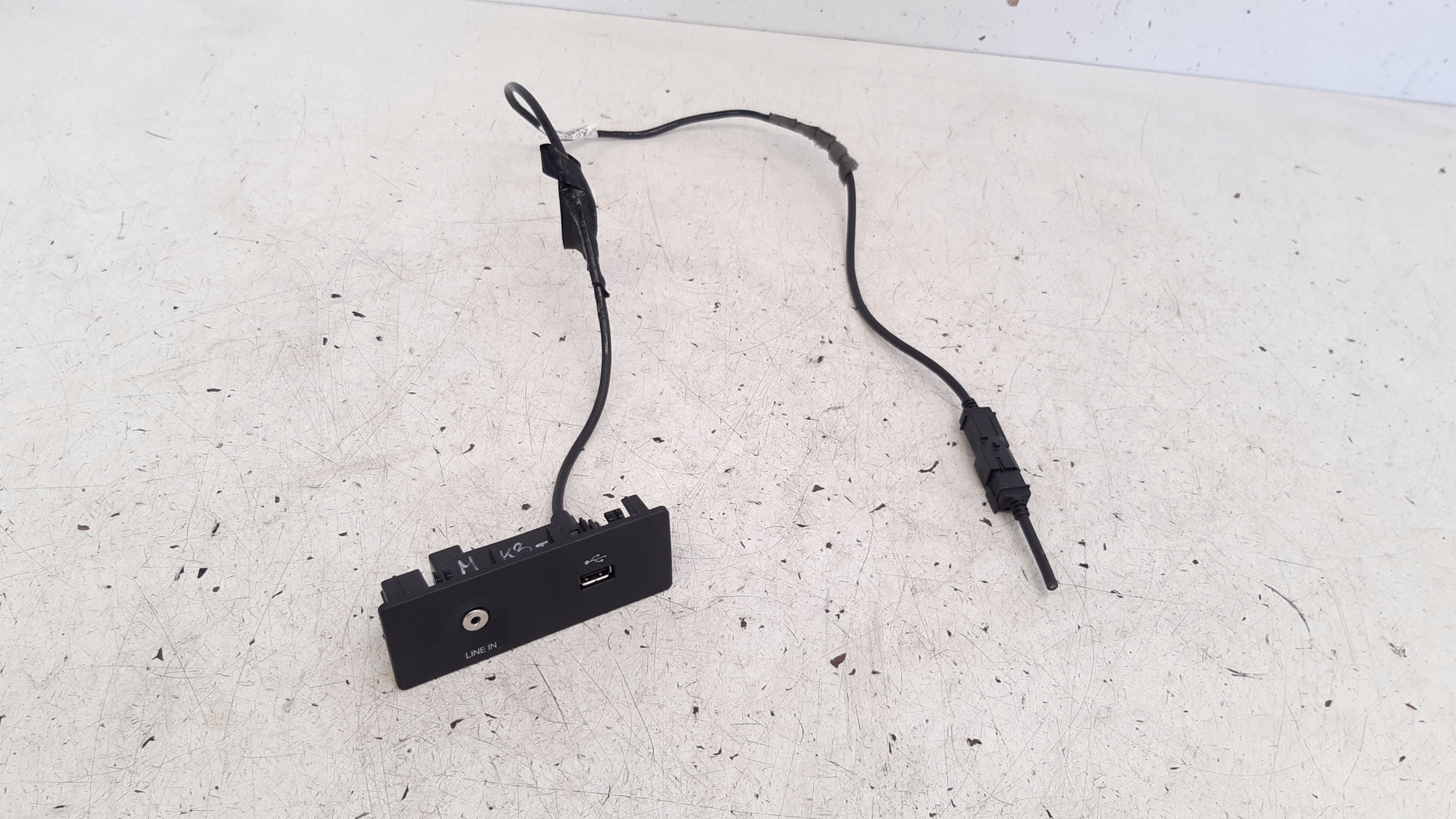 adapter AUX USB CM5T044K62AA Ford Focus MK3