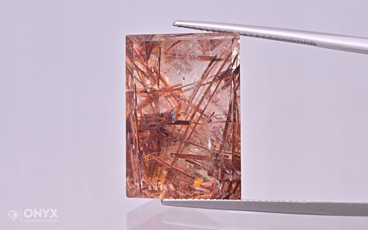 Křemen s rutilem fazetovaný obdélník 22,5x15,5 mm