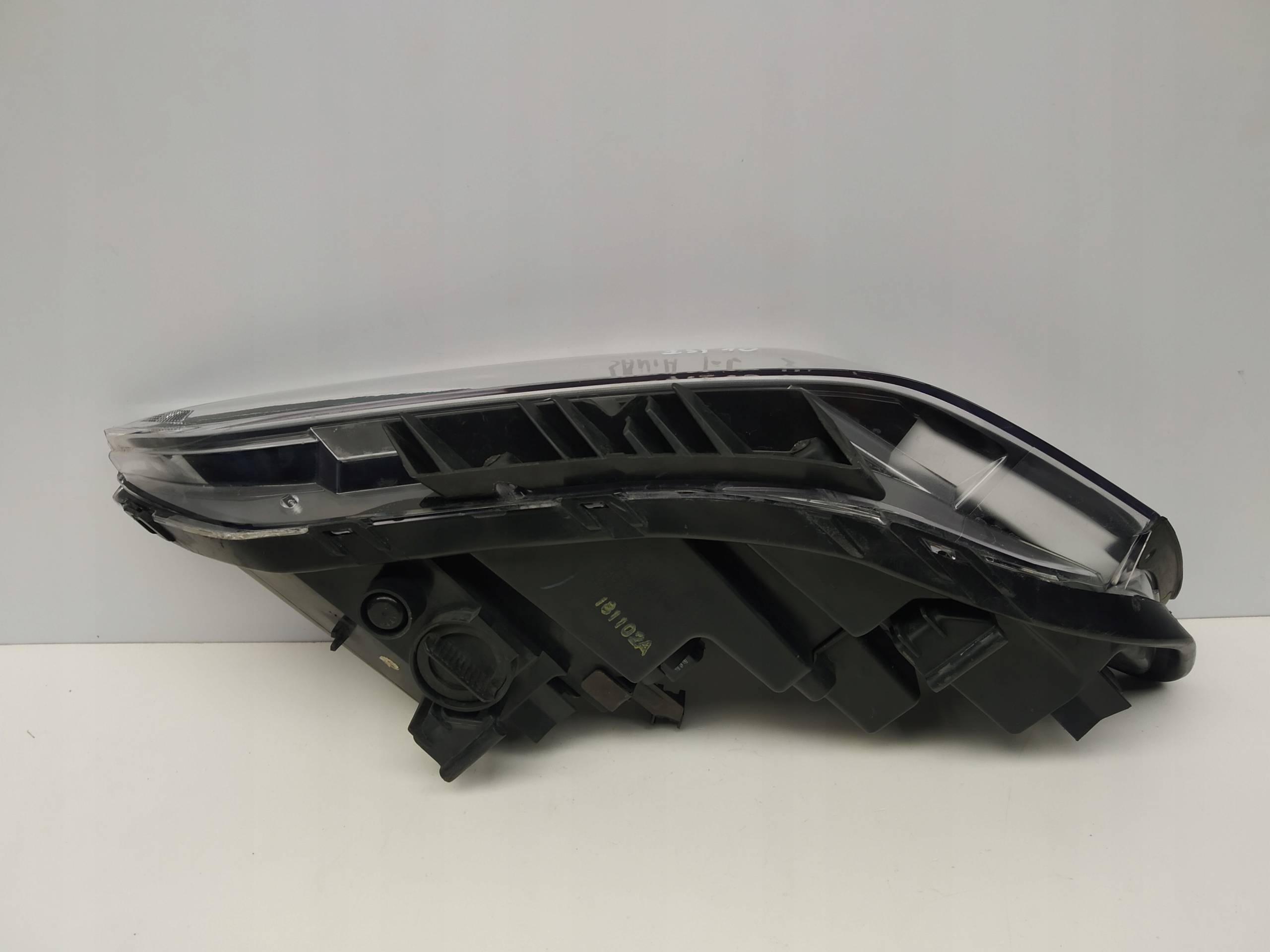 Hyundai Santa Fe IV reflektor left light LED DRL front light om 92207-S