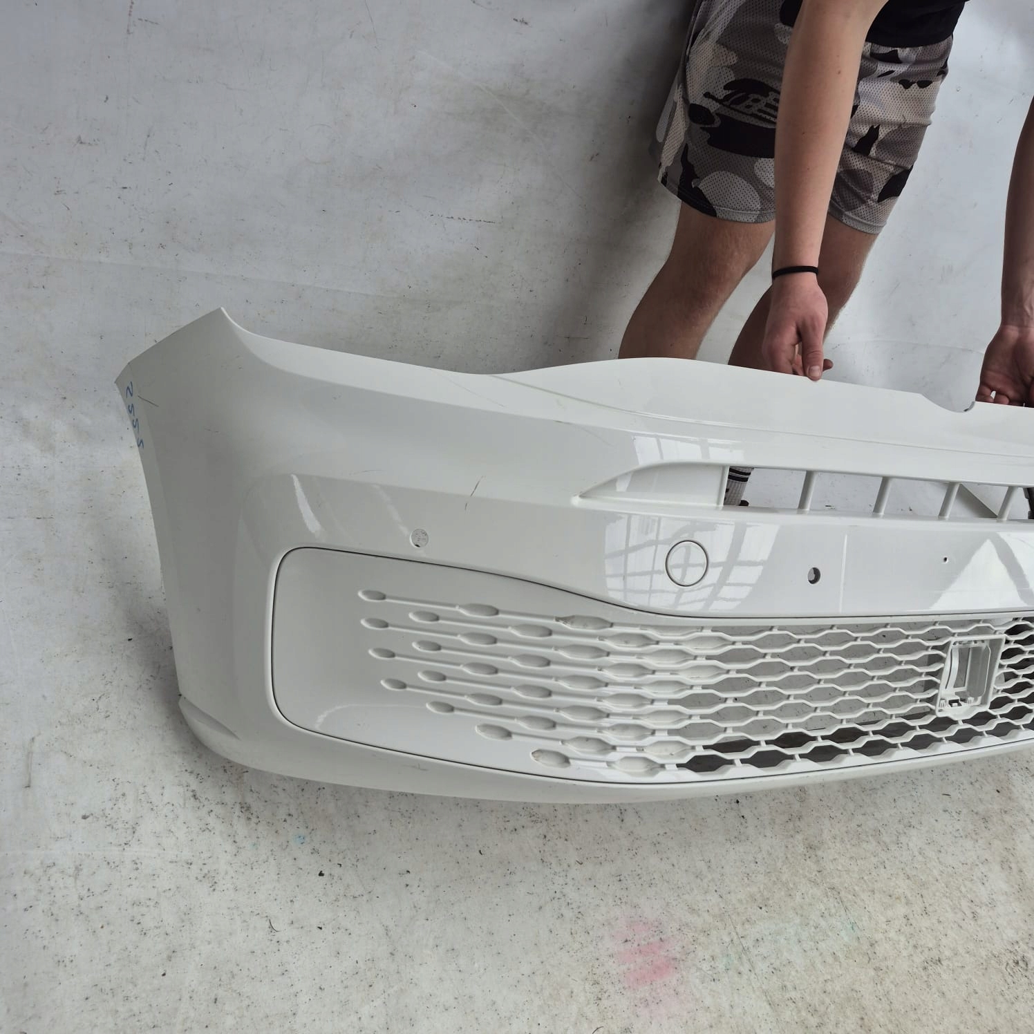 VW CADDY IV 4 20-> bumper front front PDC