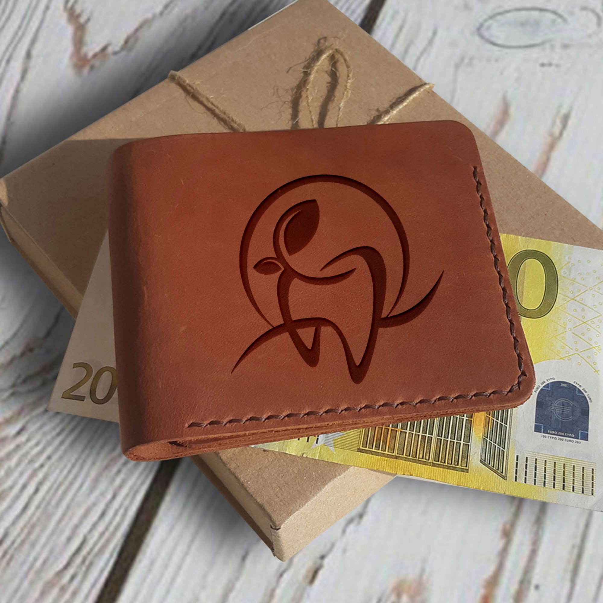 dárek pro zubaře Kožená peněženka s gravírováním ručně vyráběná