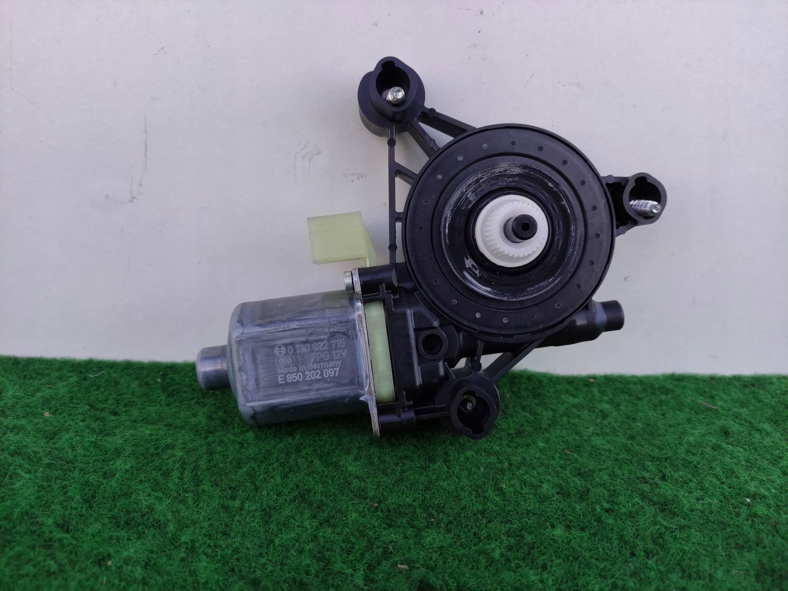 mini motor lifting windows left front VW GOLF T-ROC SEAT SKODA K132/862