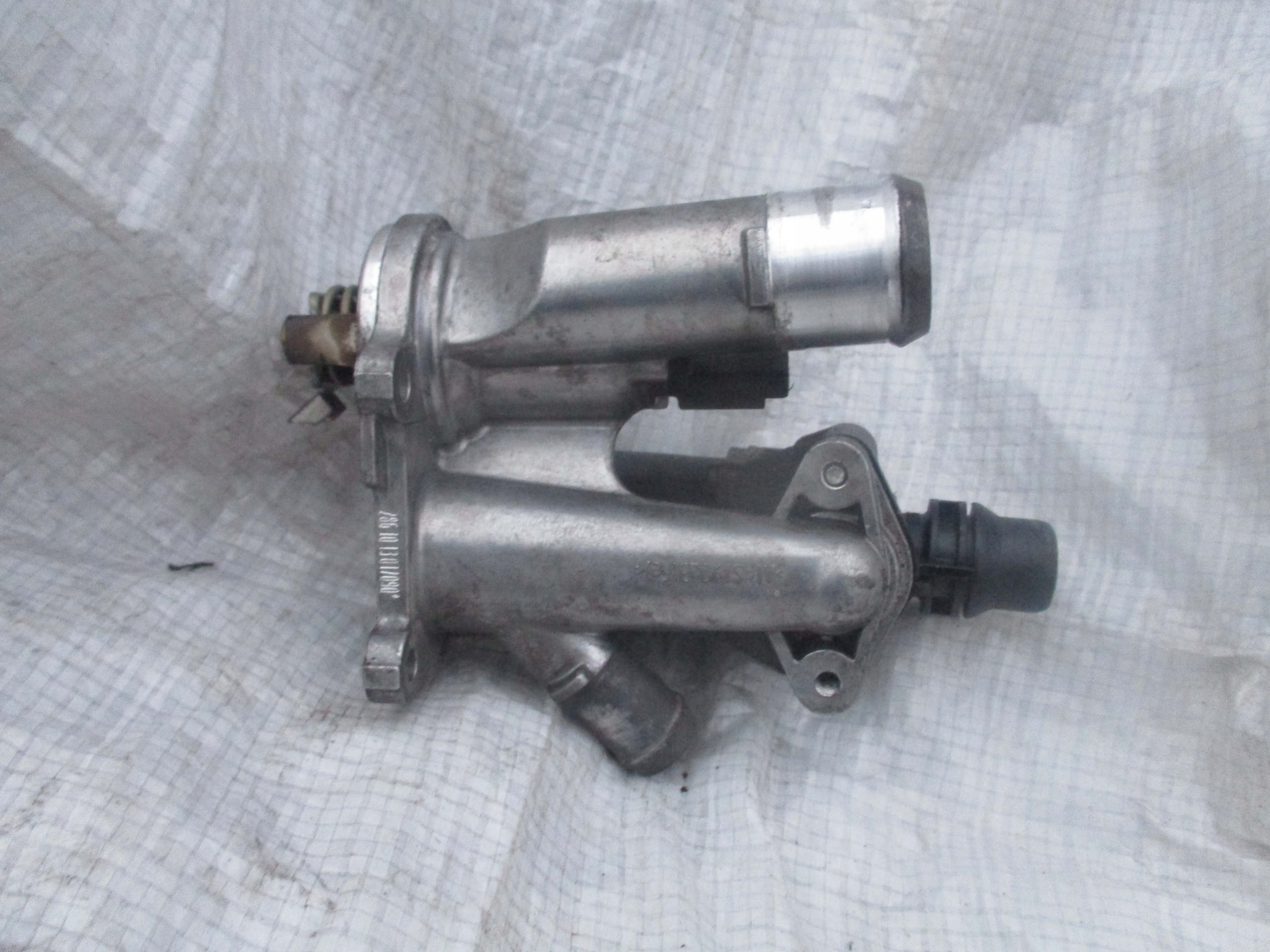 BM5G-8C605-DA BM5G-6L721-DB - ПАТРУБОК ВОДОПРОВОД FORD FOCUS VOLVO 1.6 ECOBOOST