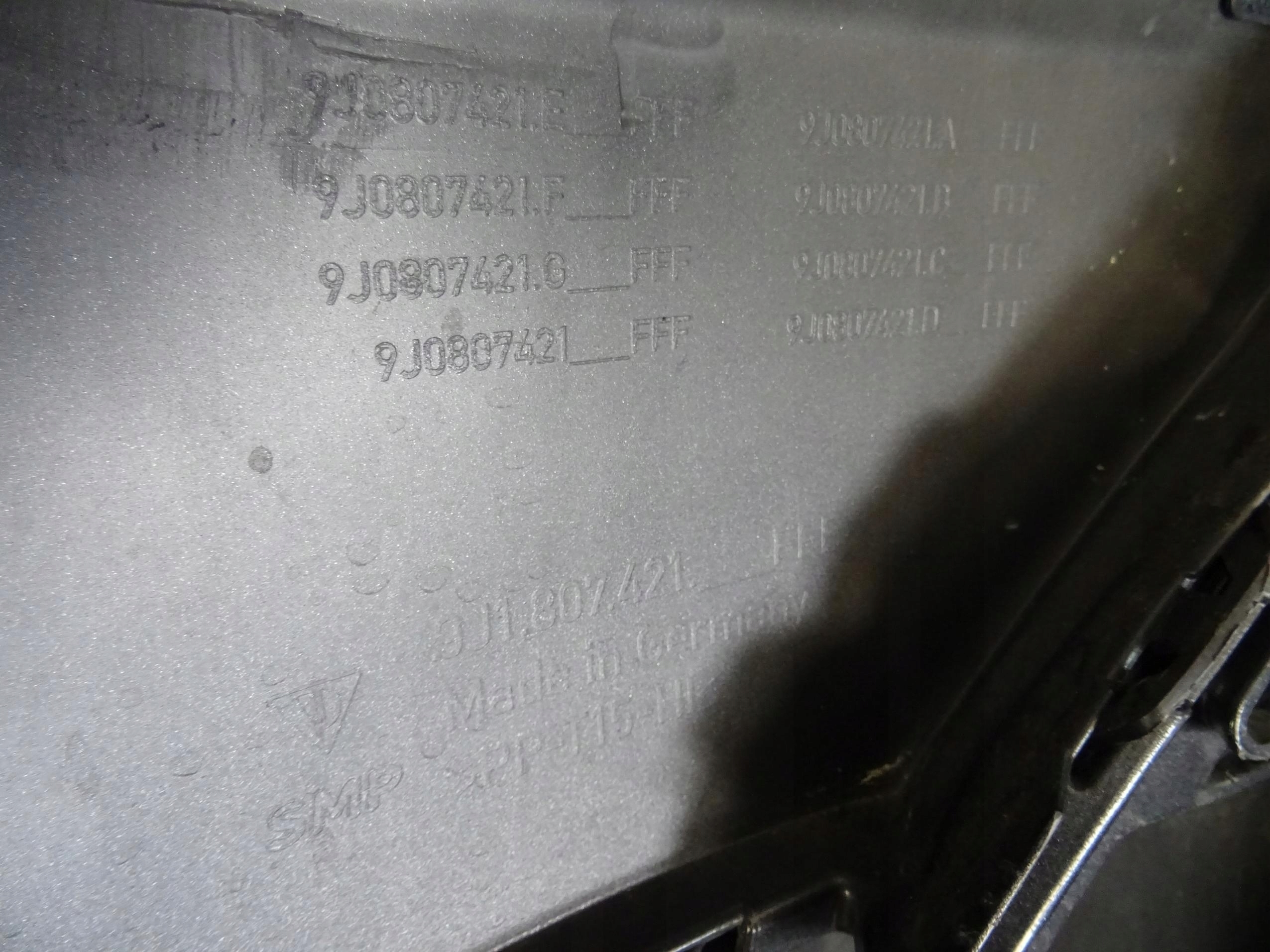 PORSCHE TAYCAN 9J0 bumper rear part tylnii