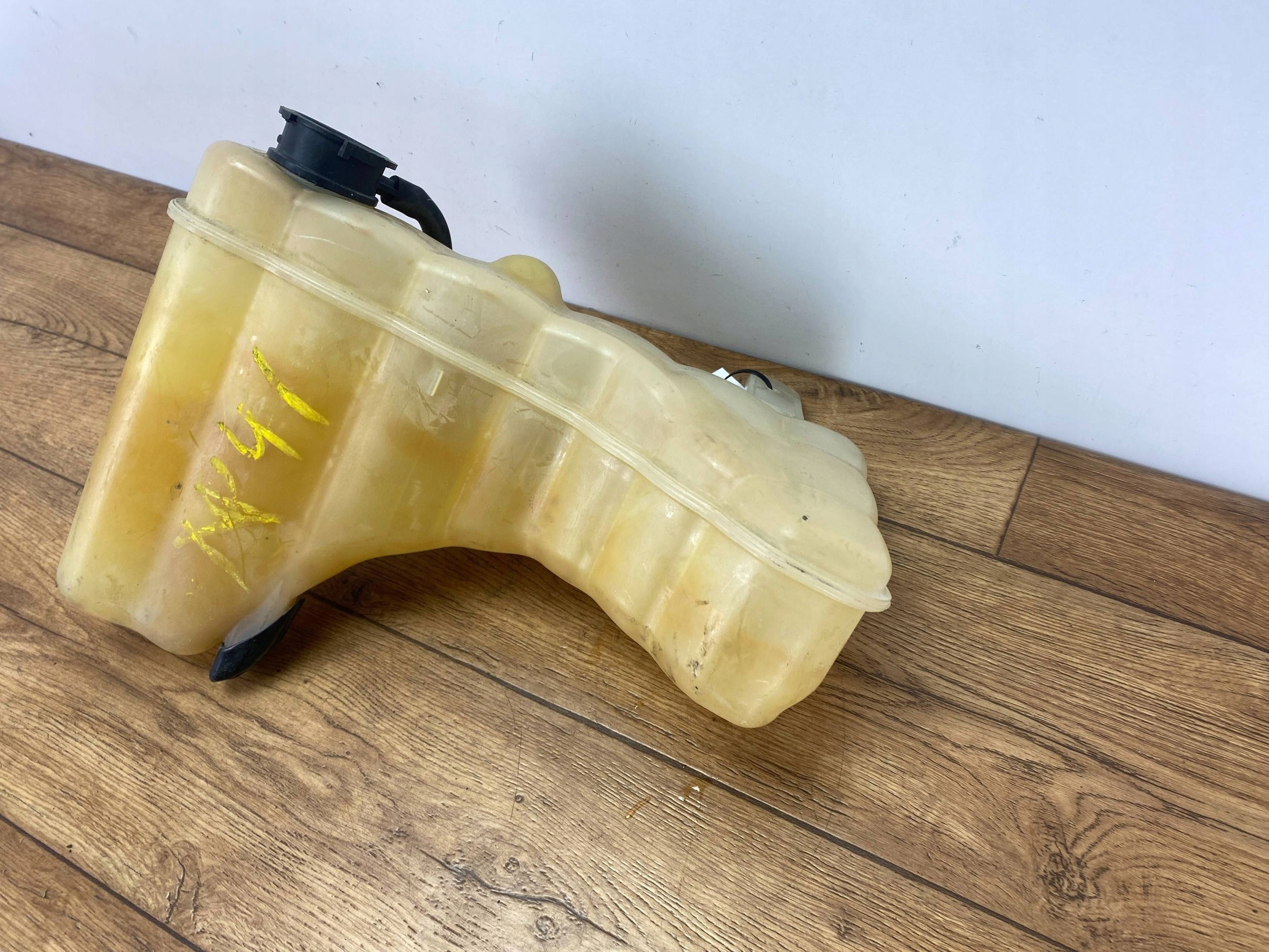 Réservoir eau Dodge Challenger 2015+