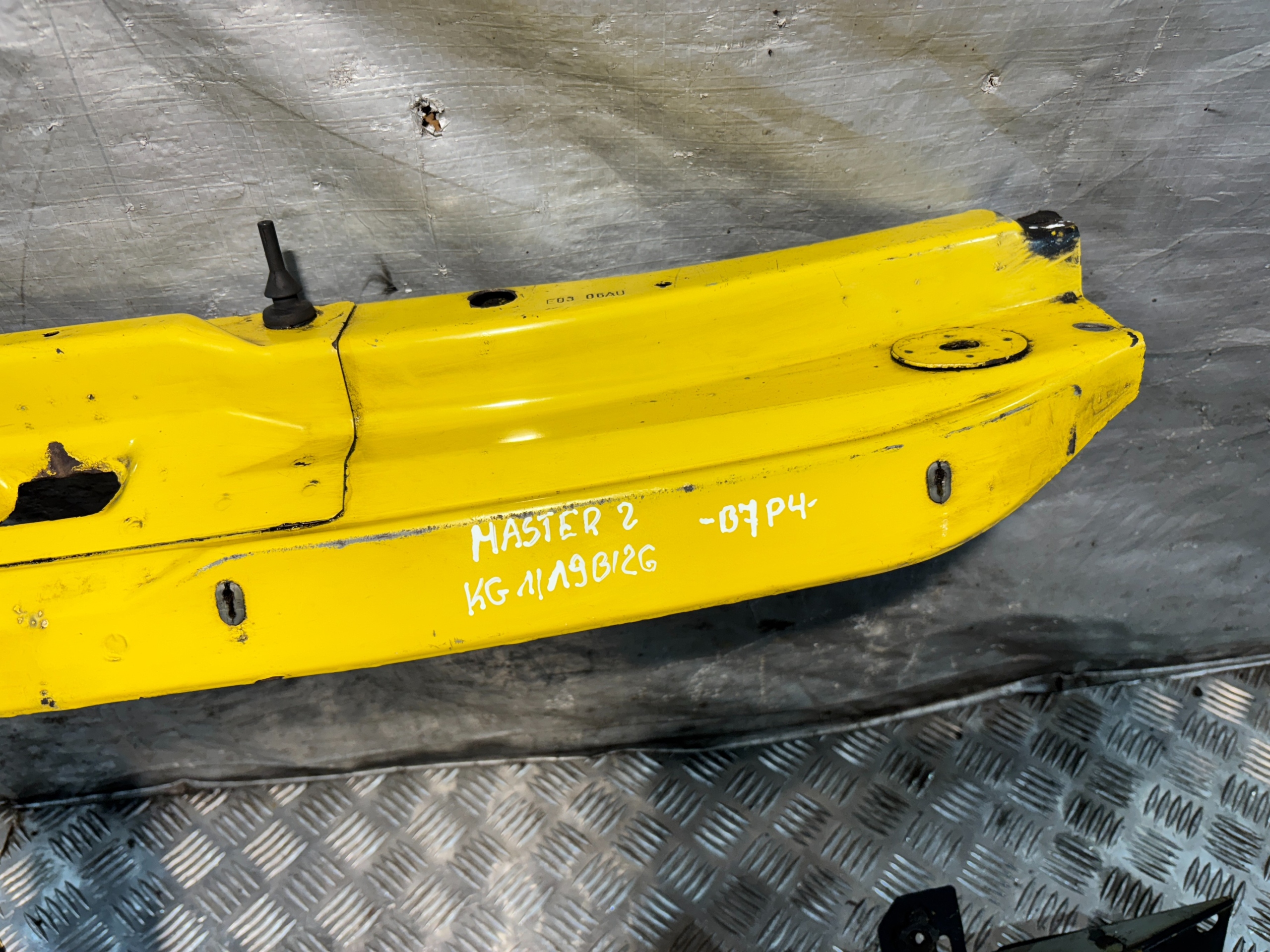 Armature Supérieure Traverse RENAULT MASTER II