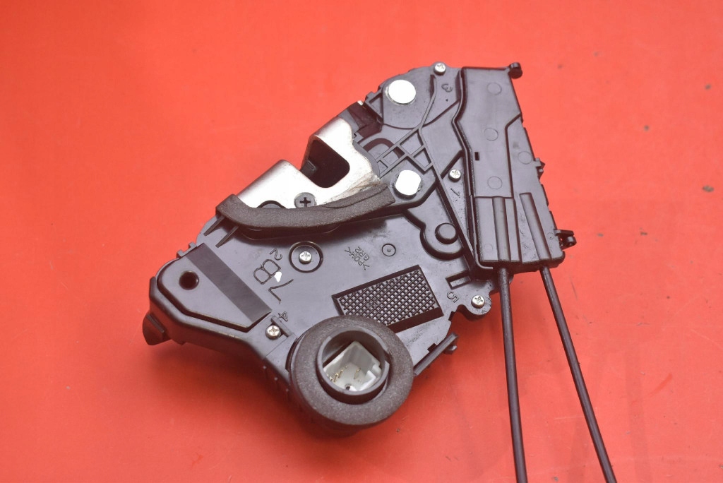 lock door right front front EU TOYOTA YARIS 2 II 3D HB 05-09