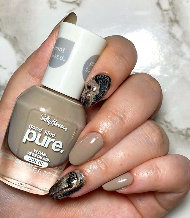 Sally Hansen Good Kind Pure лак для нігтів Mother Eart 150 — фото 5