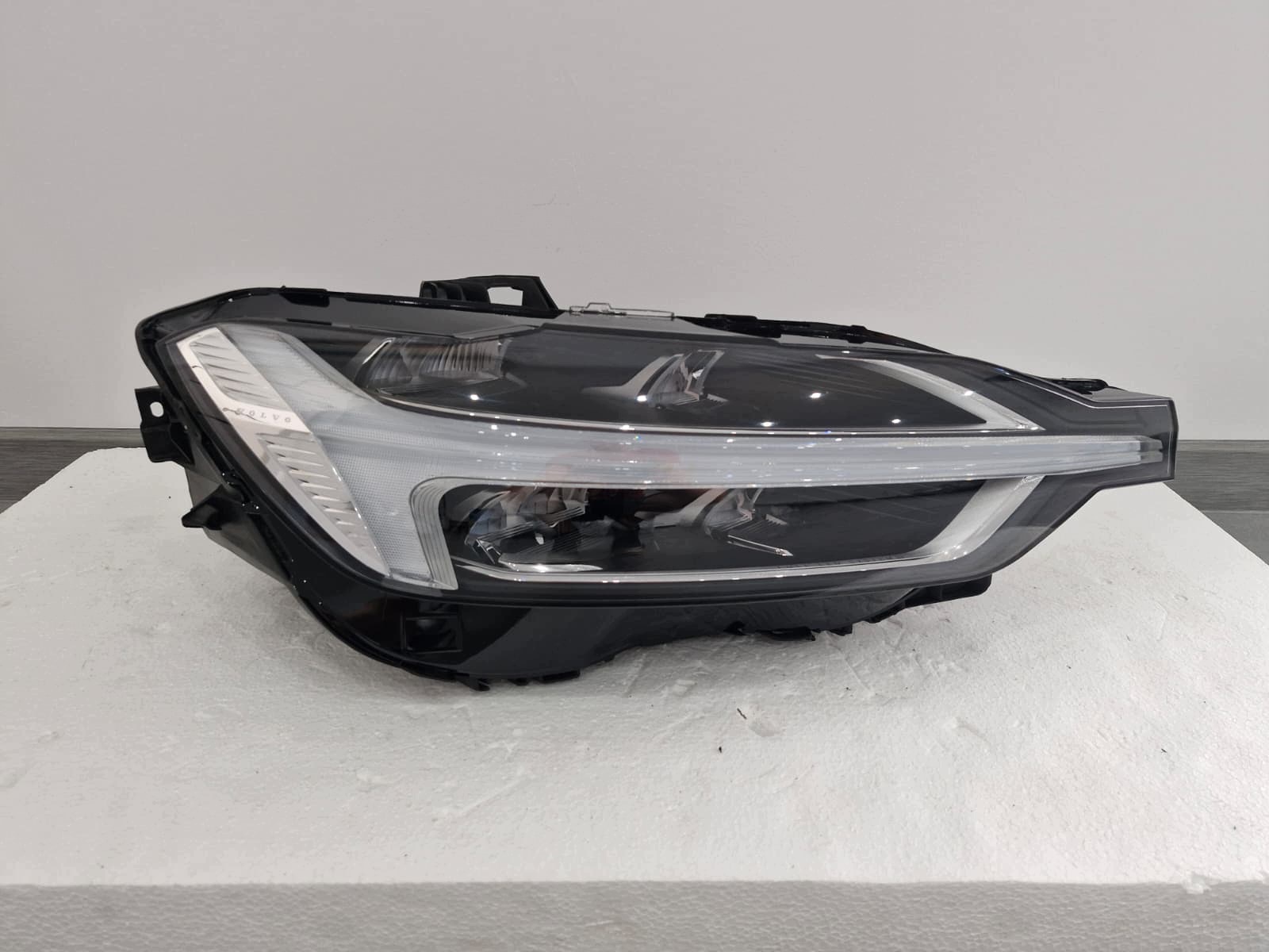 light right Volvo XC60 2020- FULL LED