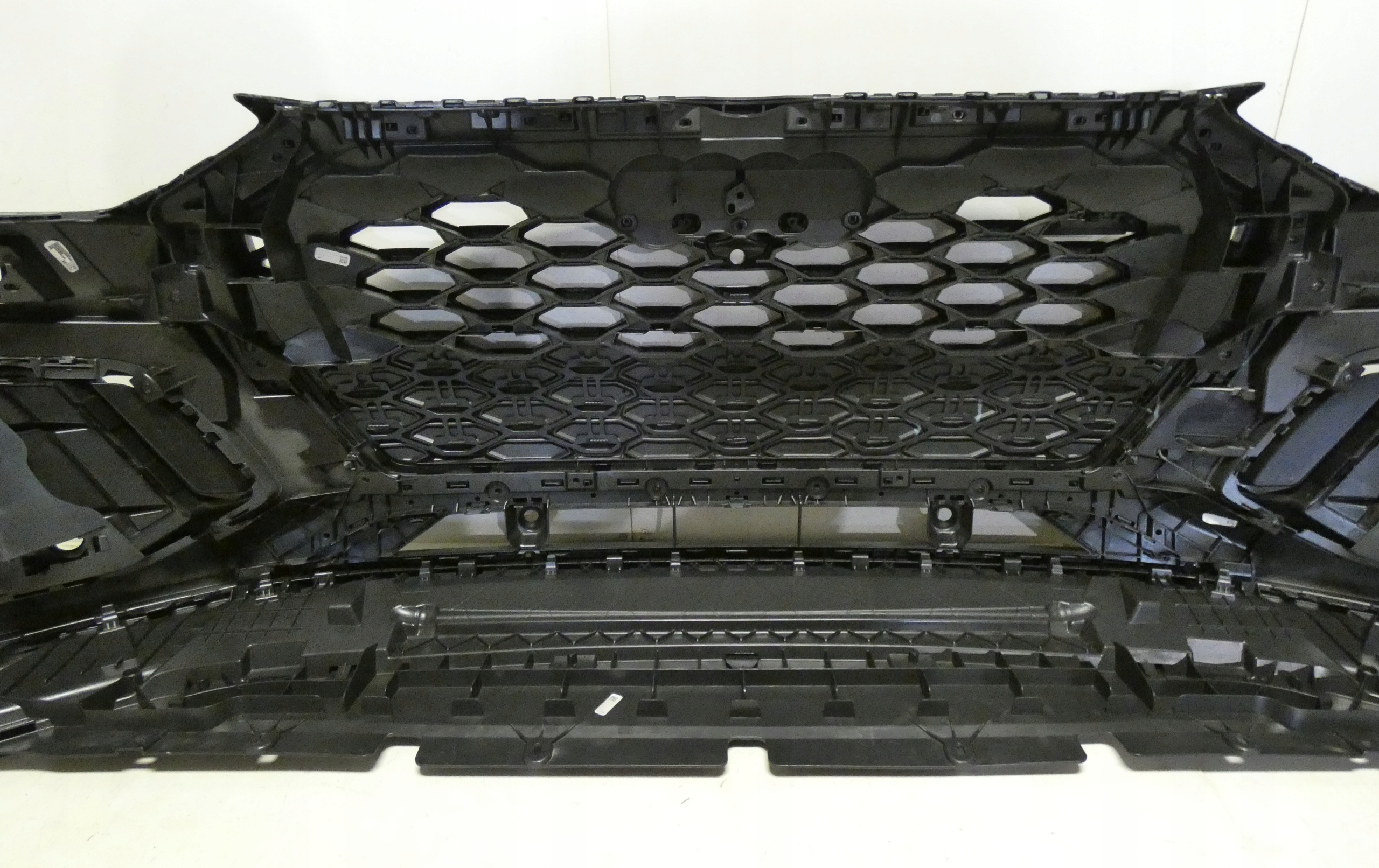 AUDI Q5 S-LINE LIFT 20- 80A807437P below 6 PDC washers bumper front front