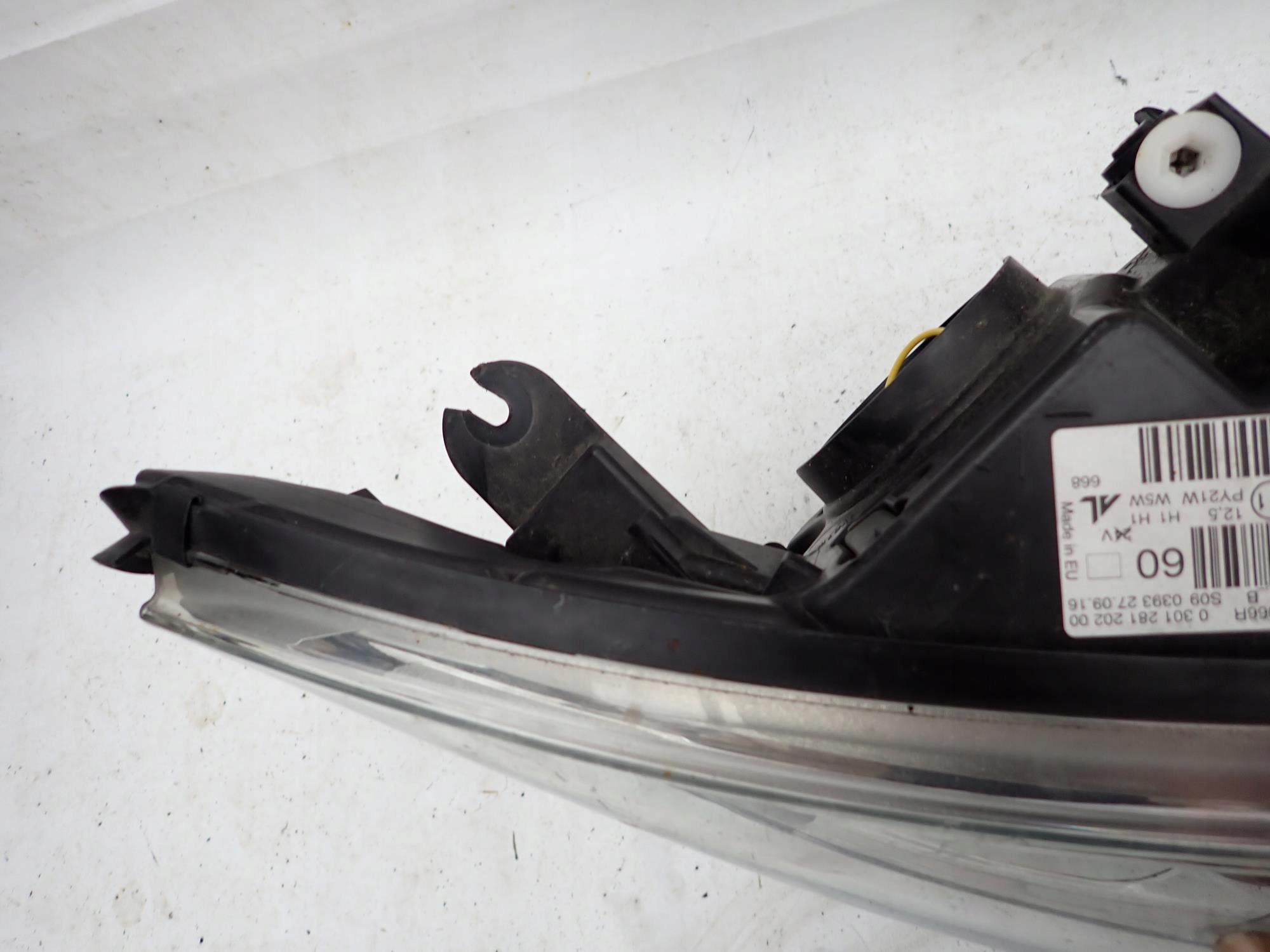 RENAULT CAPTUR and 1 13-17 light front front right