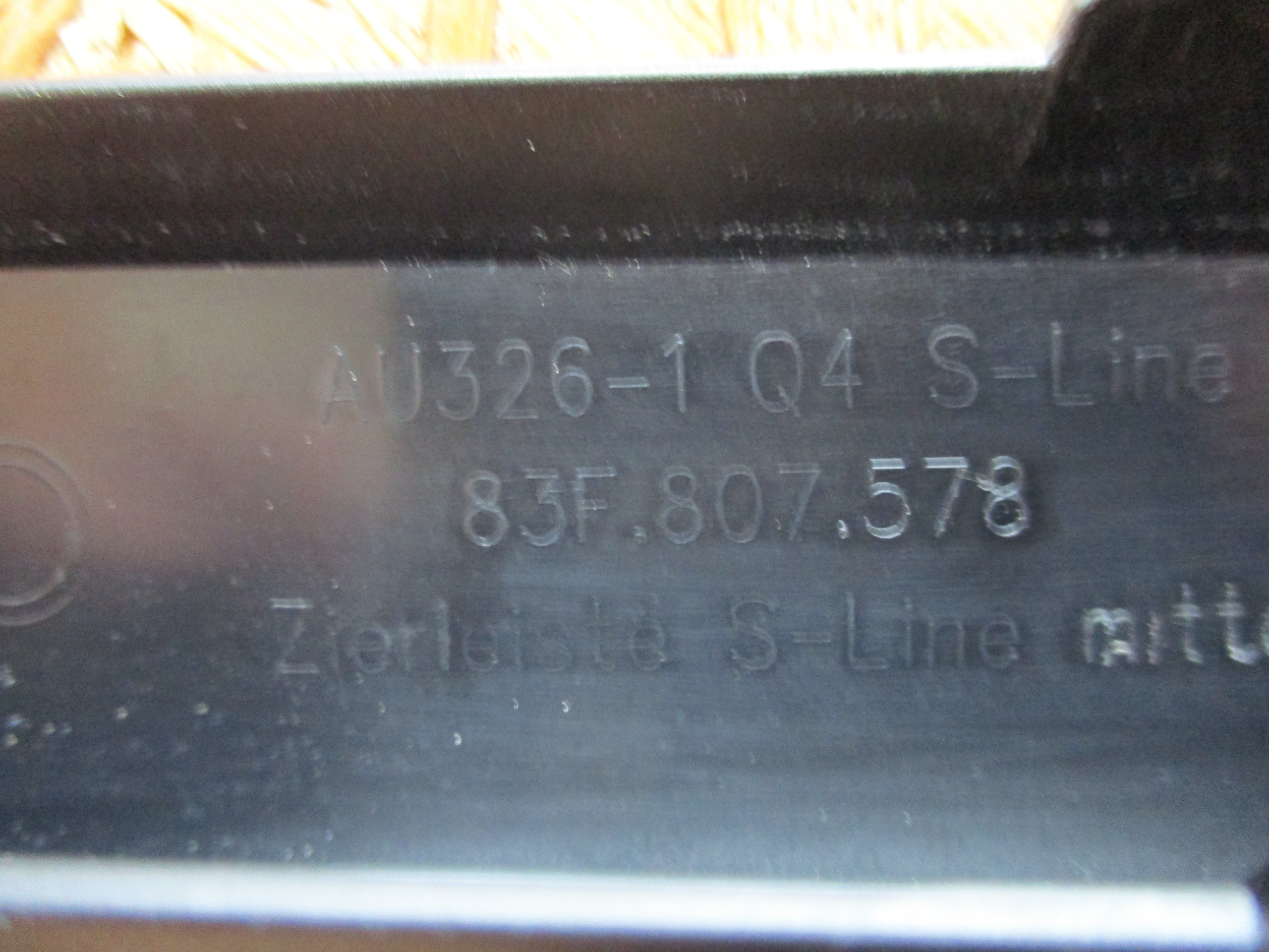 lišta nárazníku záď AUDI Q3 83F S LINE 19