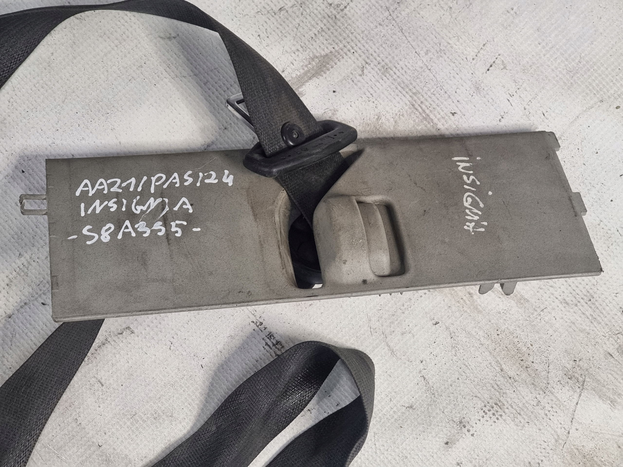 tension belt safety right front OE 3063932AA OPEL INSIGNIA A
