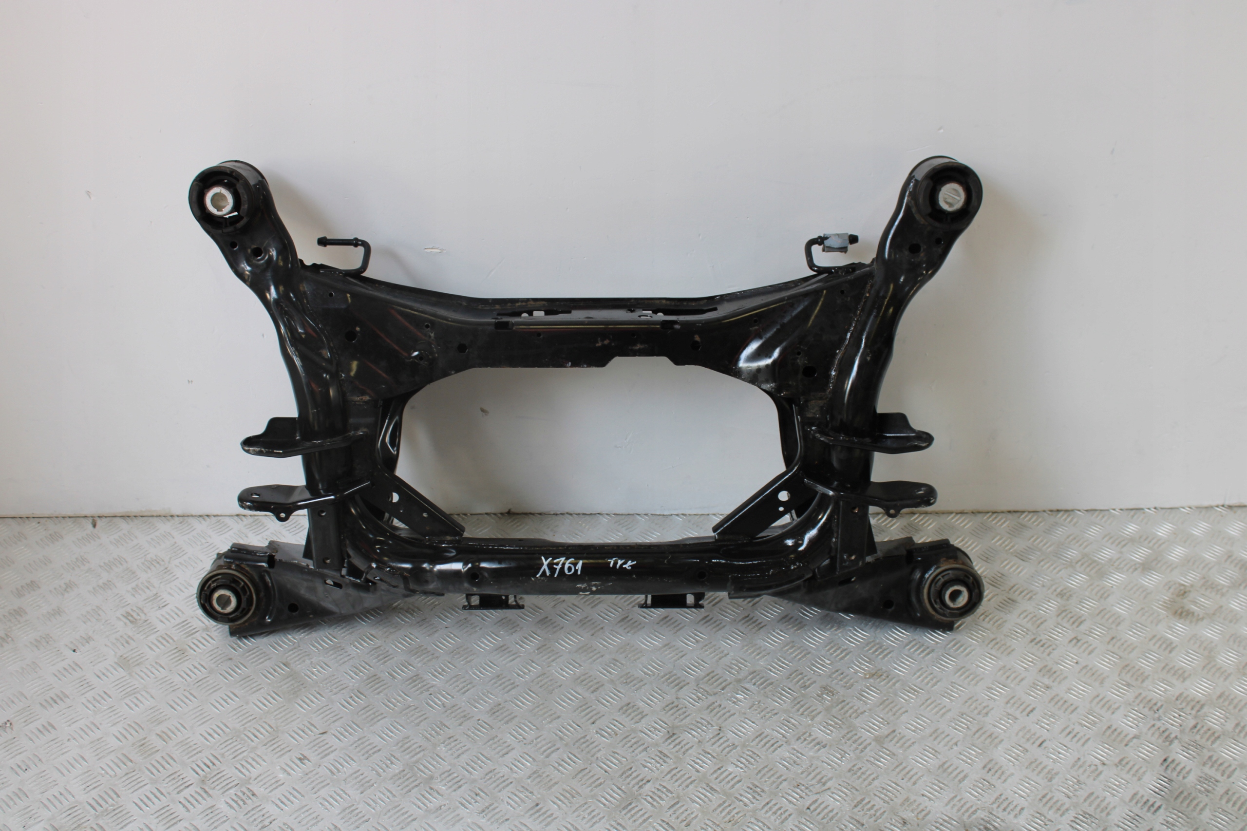 axle beam subframe axle beam rear part JAGUAR F-PACE X761
