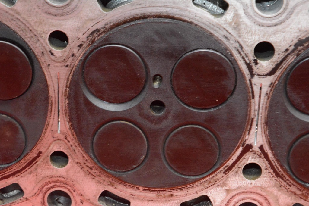 TESTATA Motore TOYOTA AURIS 1 e 2.0 D-4D 126 KM 06-09