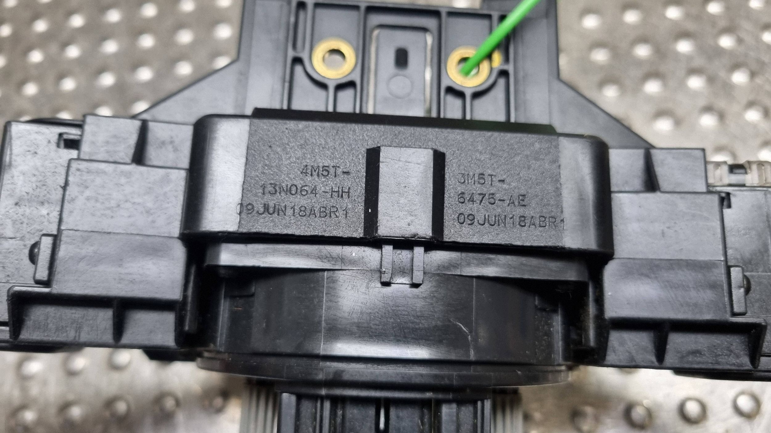 commodo commande levier commodo sous volant anneau 4M5T-13N064-HH FORD KUGA MK1 C-MAX MK1