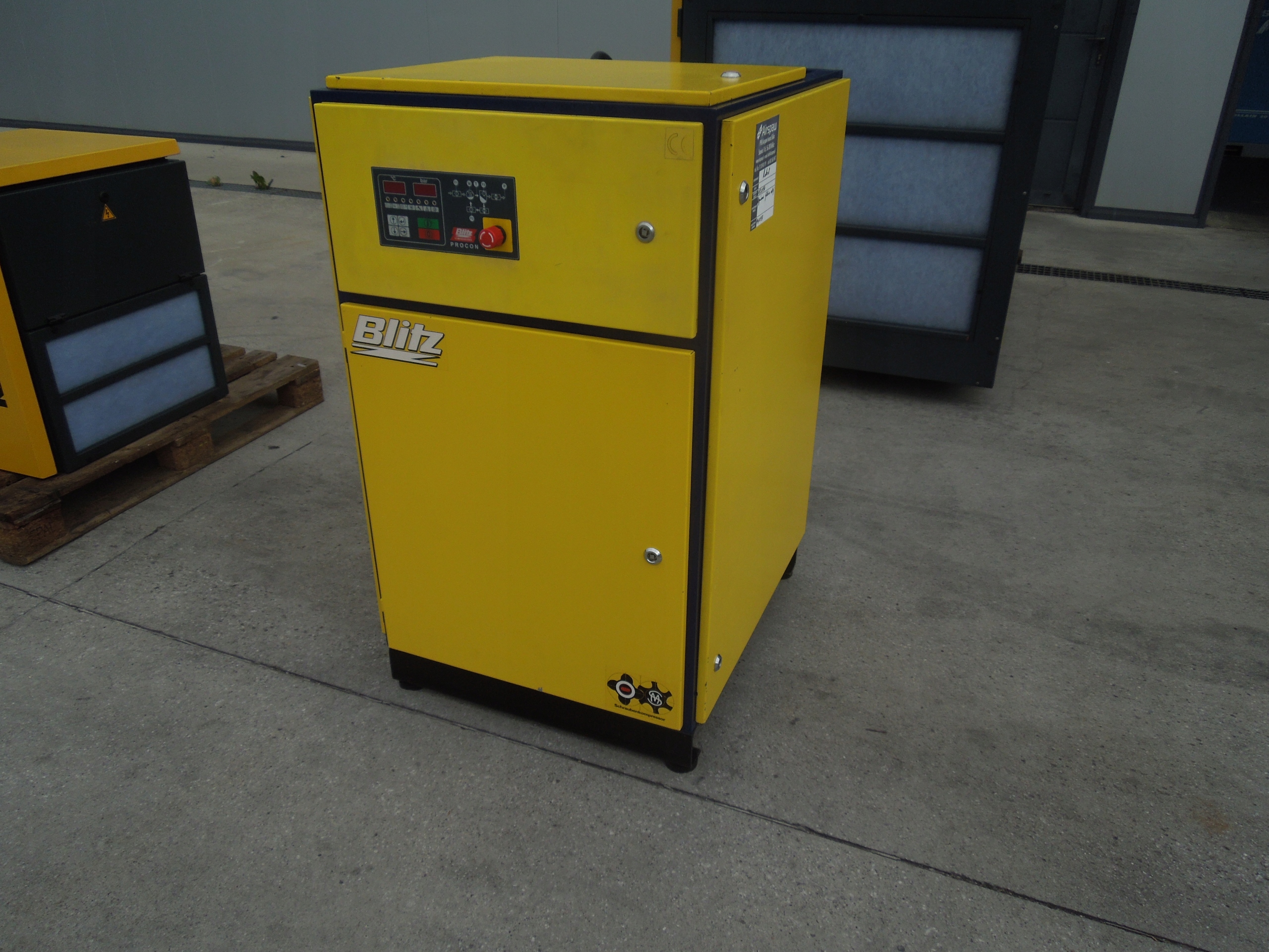 SPRĘŻARKA ŚRUBOWA BLITZ 11KW 15BAR