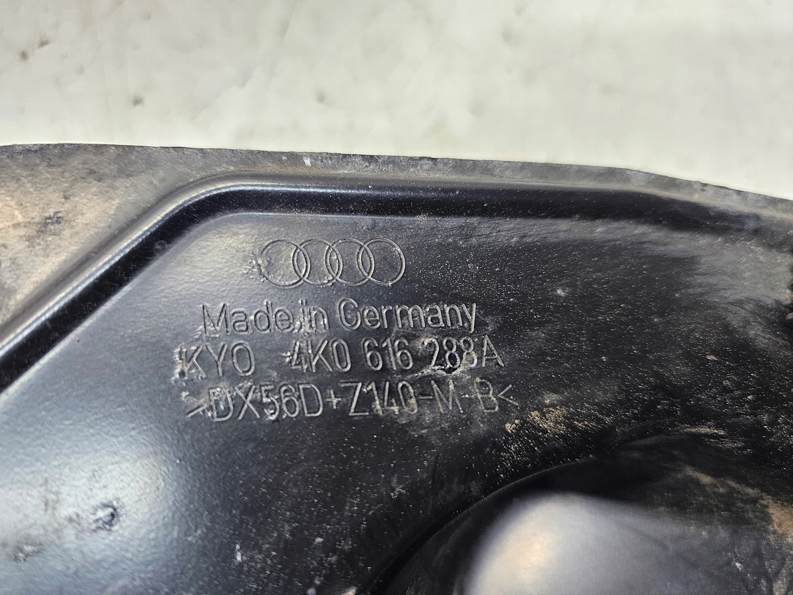cover rear chassis right AUDI A6 C8 4K08616288A