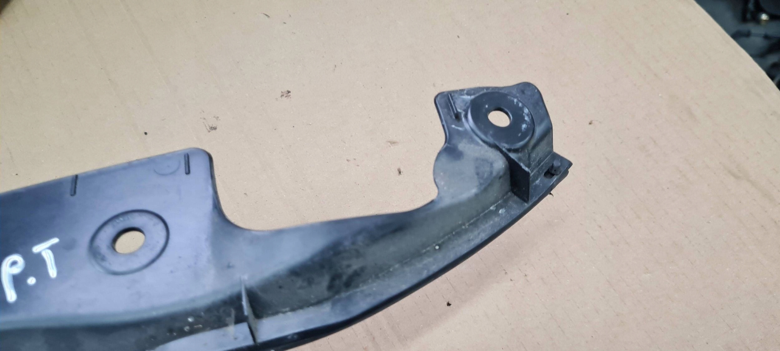 Chrysler Pacifica 2022 cover bonnet boot right sensor 68416654