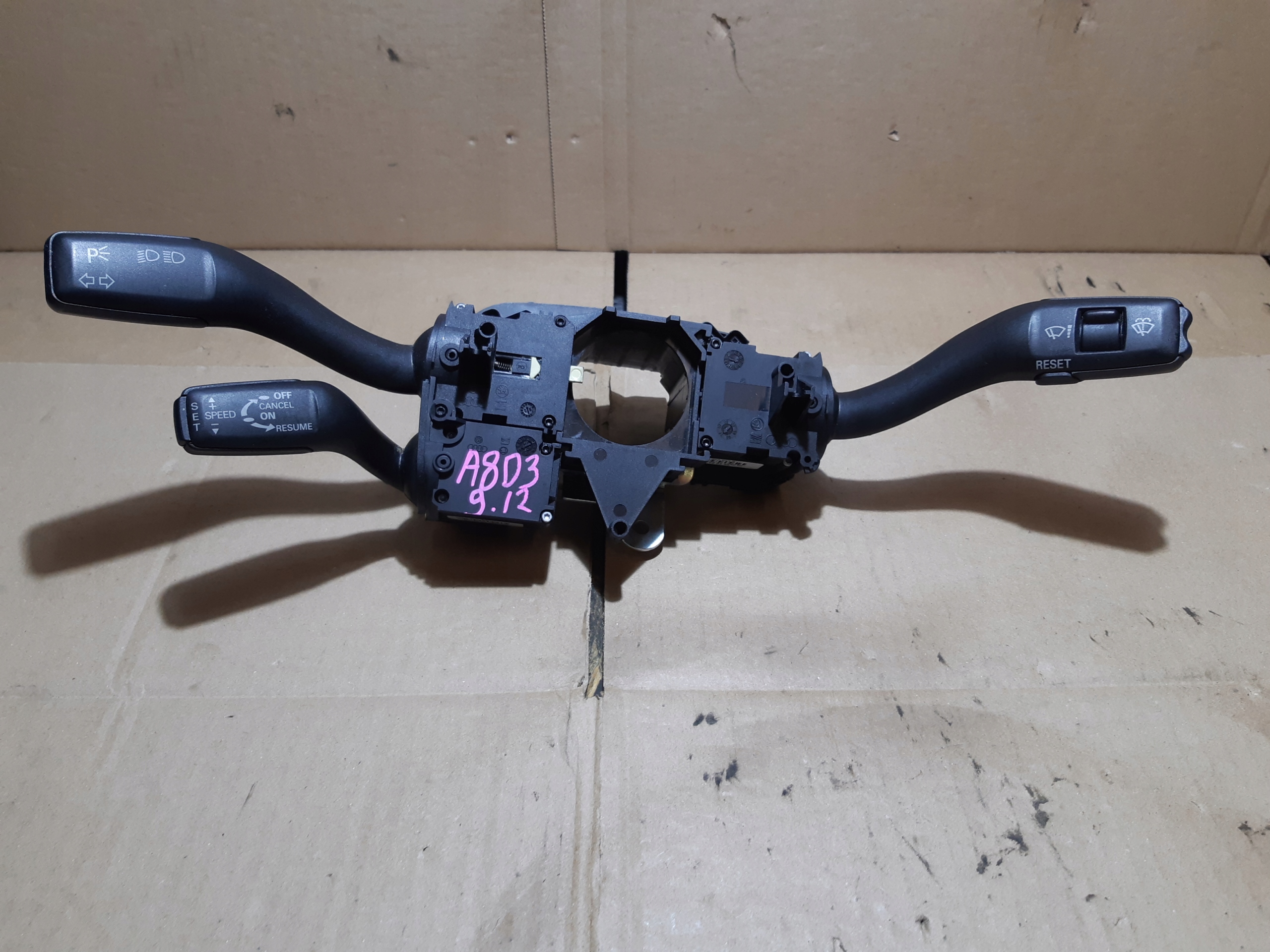AUDI A8 D3 steering wheel levers and controls control 4E0910549
