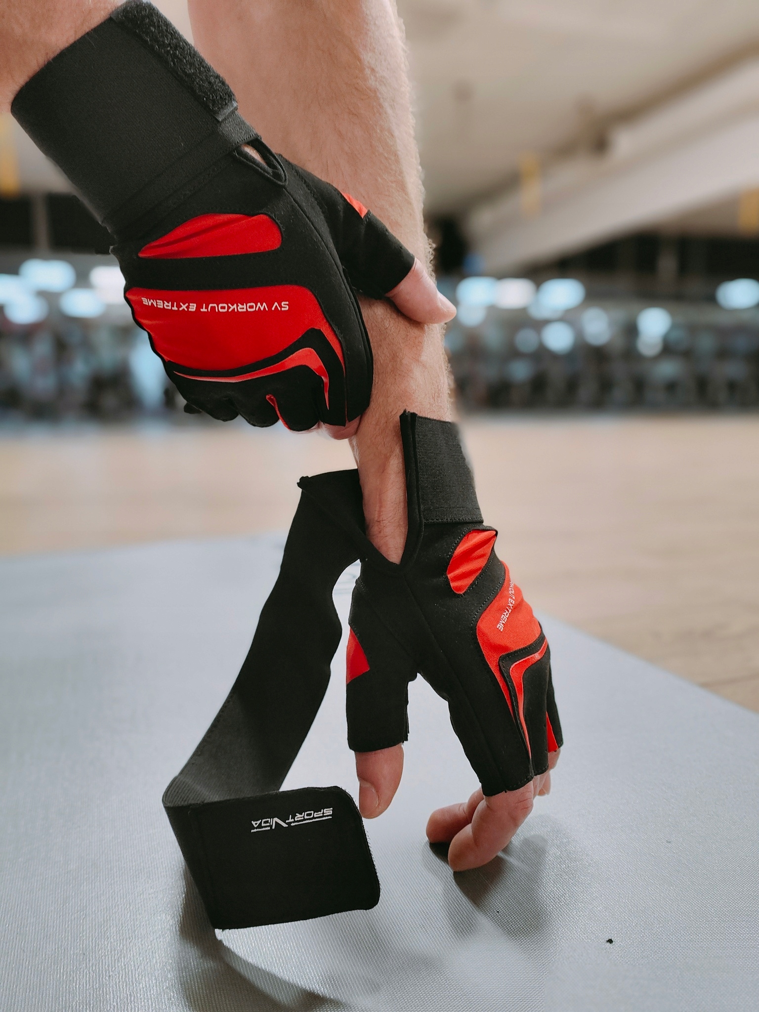 RĘKAWICE FITNESS NA SIŁOWNIĘ RĘKAWICZKI TRENINGOWE SPORTVIDA S Materiał dominujący poliester