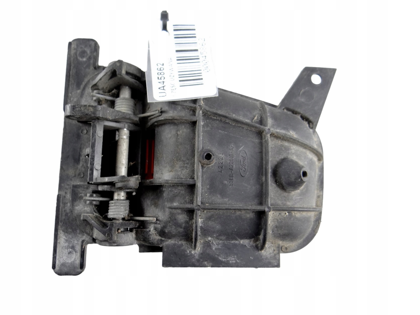 handle left FORD SIERRA 83BB-A22601-AF