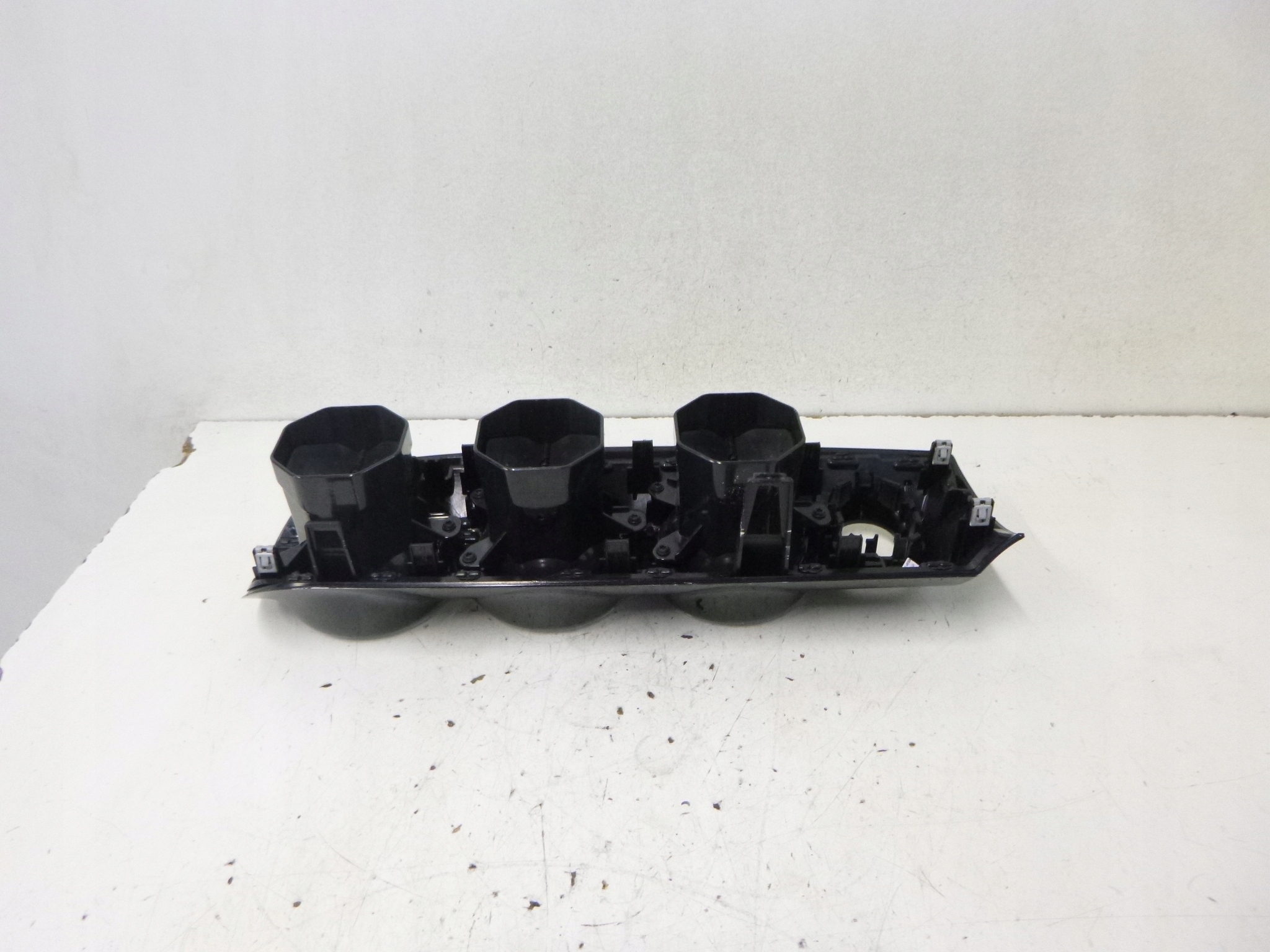 grid air conditioning devices Dekor Mercedes W177 2020r.