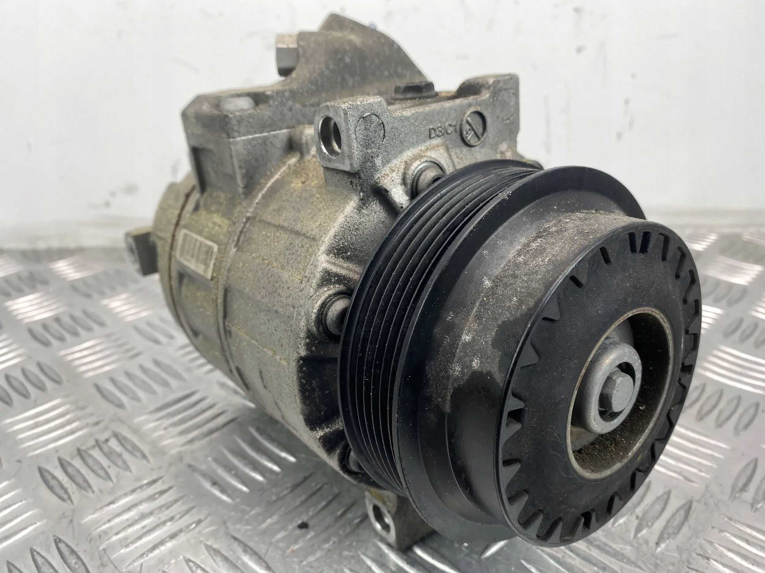 MERCEDES W204 W212 compressor compressor; of the air conditioning 1.8 CGI