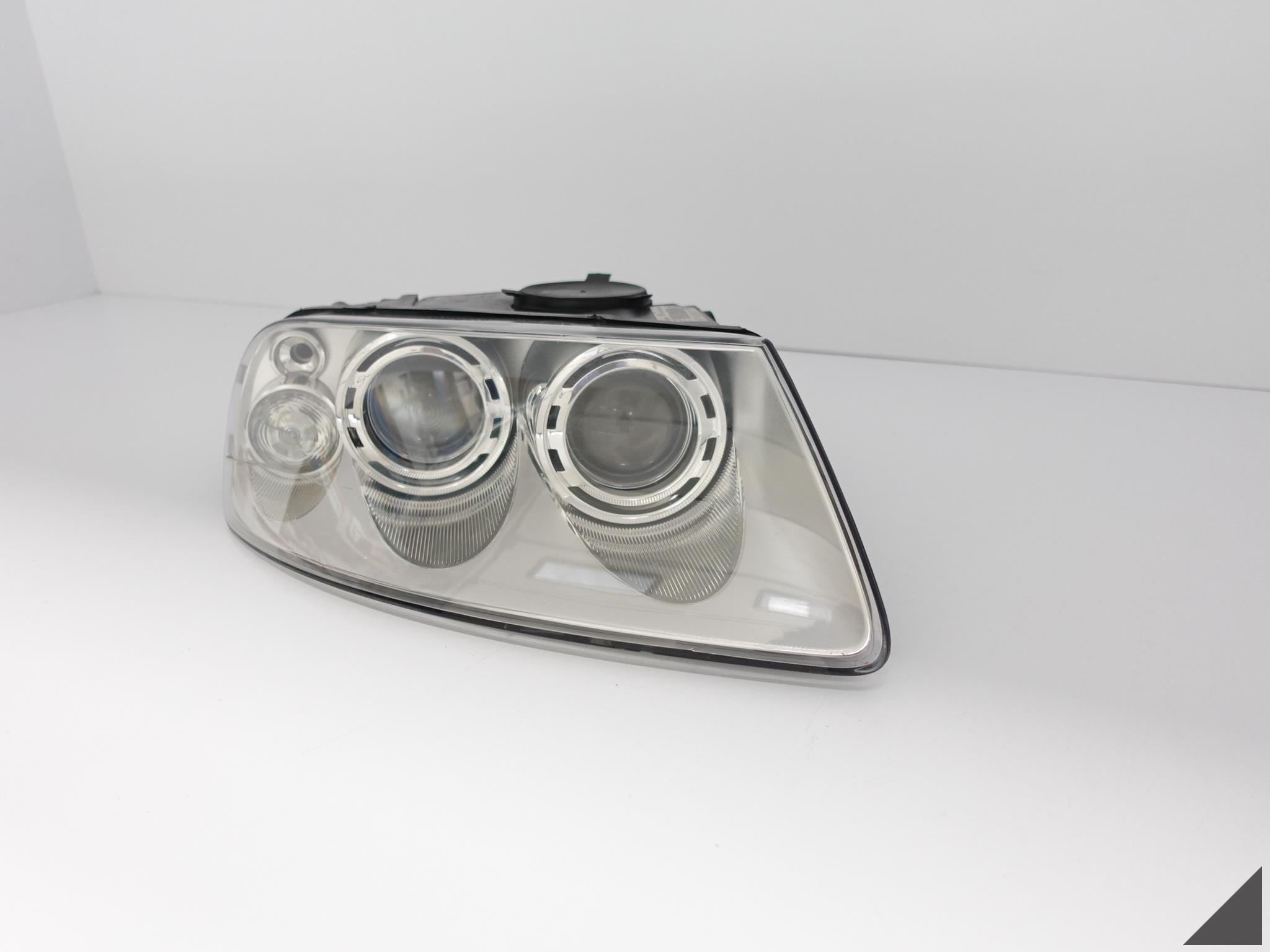 VW TOUAREG and 7L6 02-06 light XENON right EU