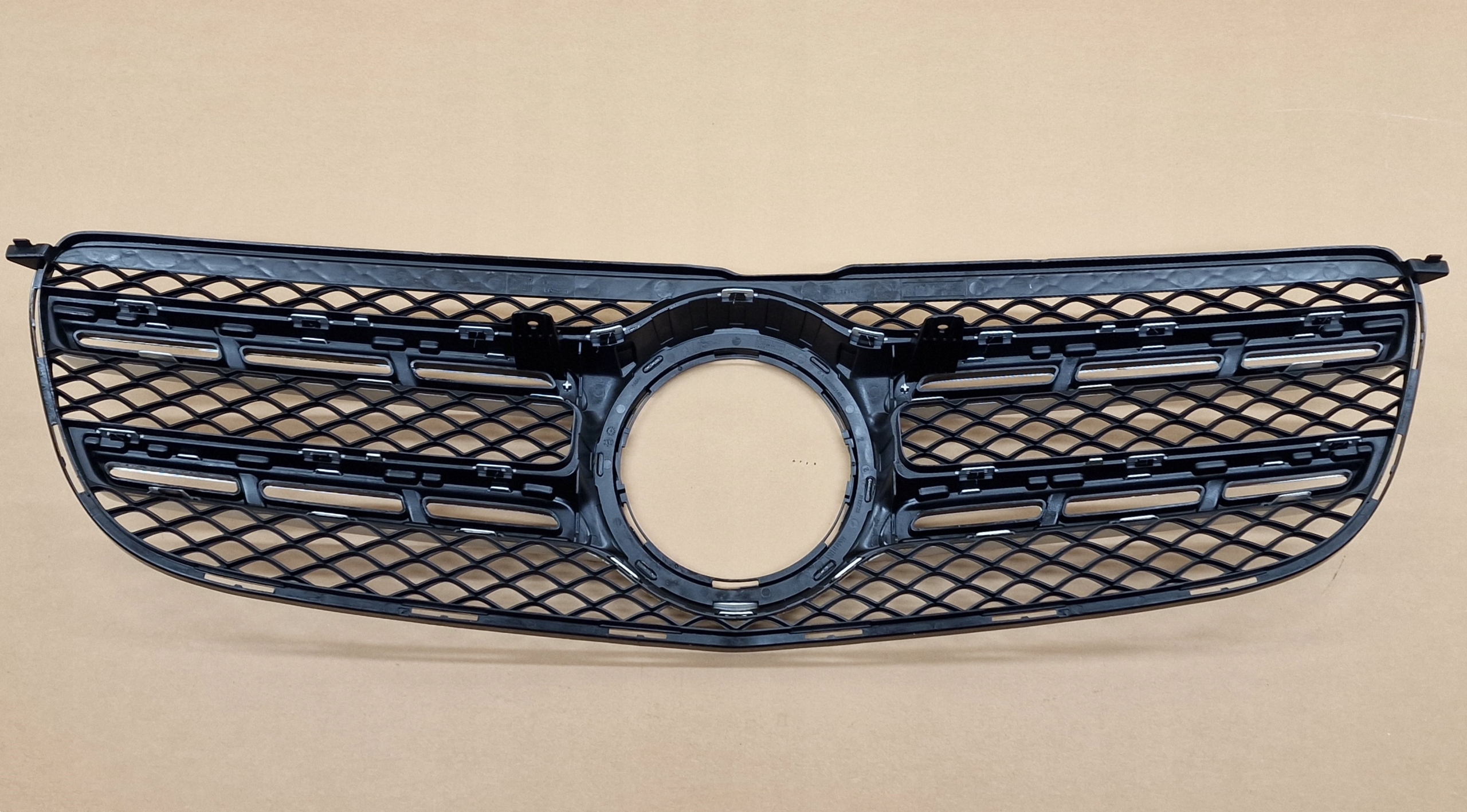 ATRAPA GRILL MERCEDES GL GLS X166 W166 Typ samochodu 4x4/SUV Samochody osobowe