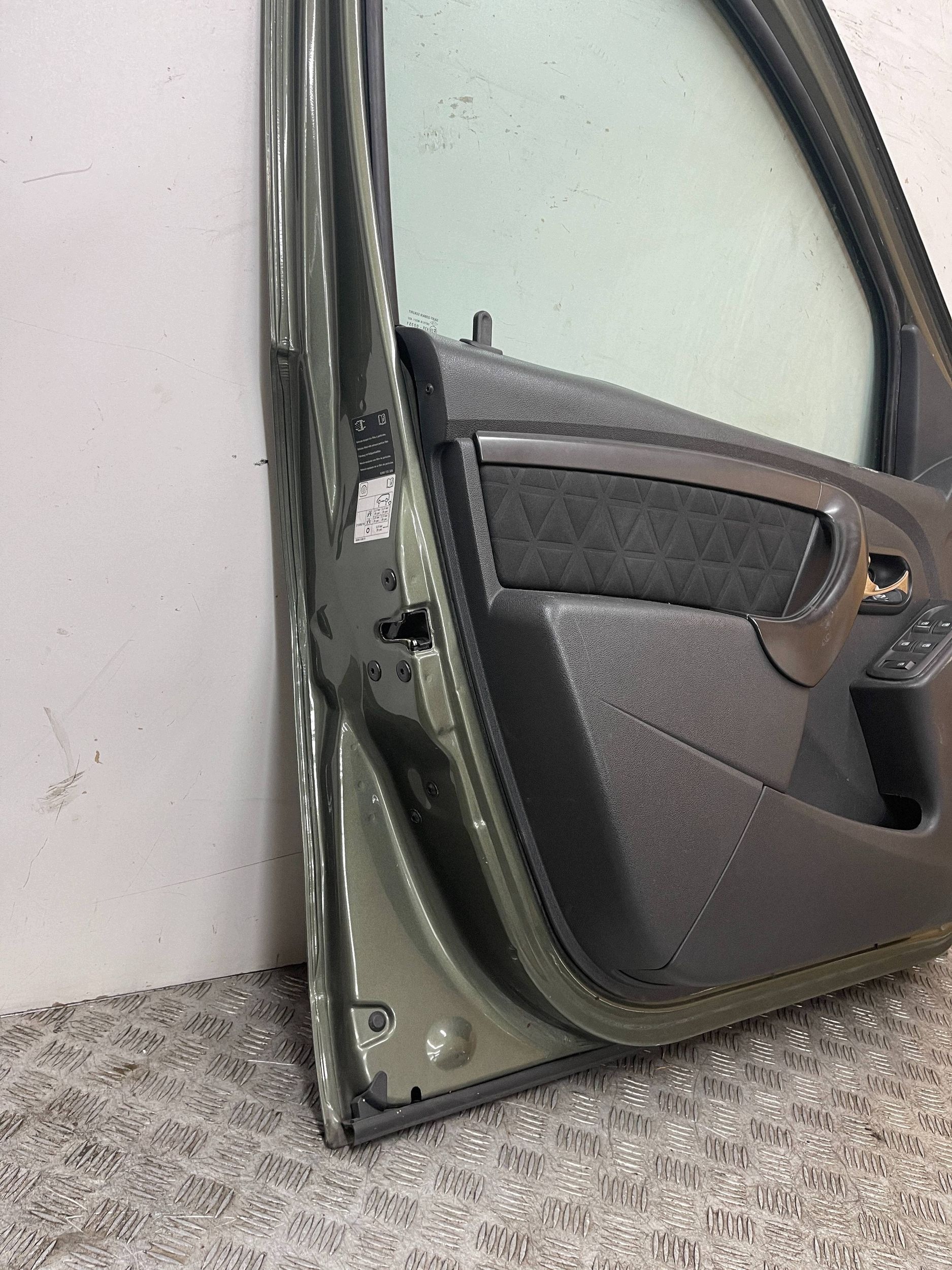door front front left left DACIA DUSTER 1 and 10