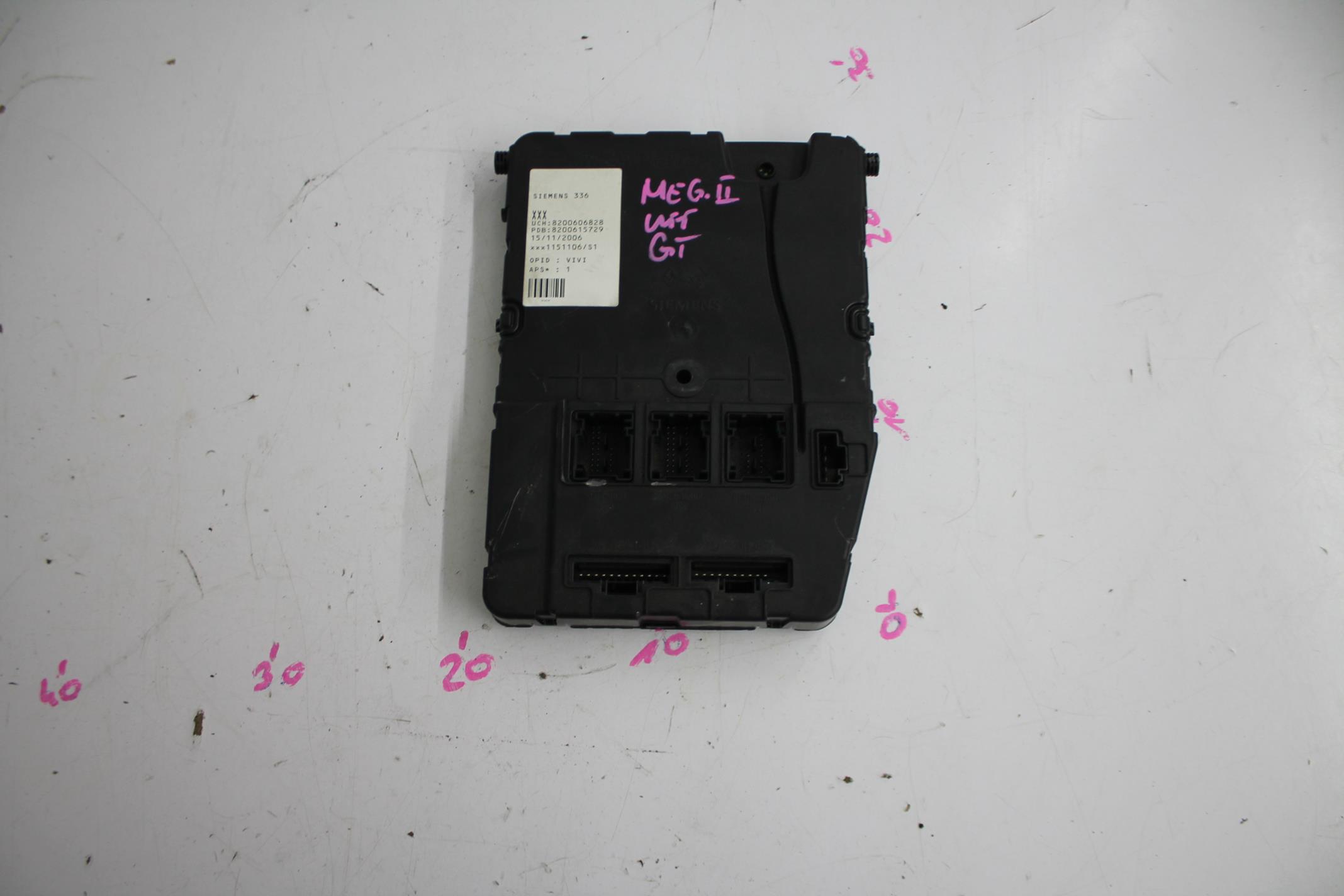 MODULE BOÎTE BSI 8200606828 MEGANE II 2.0 DCI