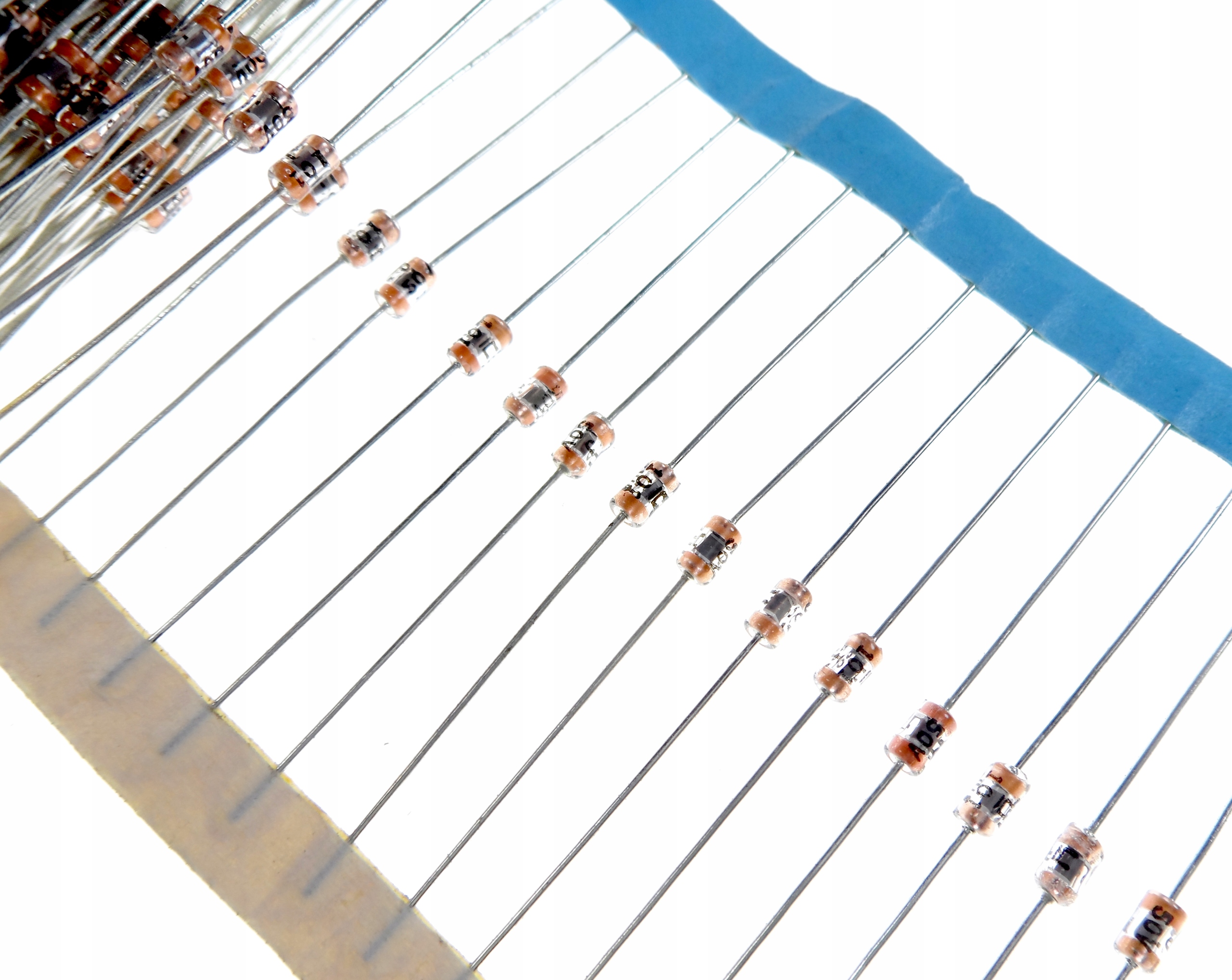 [STcs] 100pF ceramiczny szklana obudowa _x10szt.