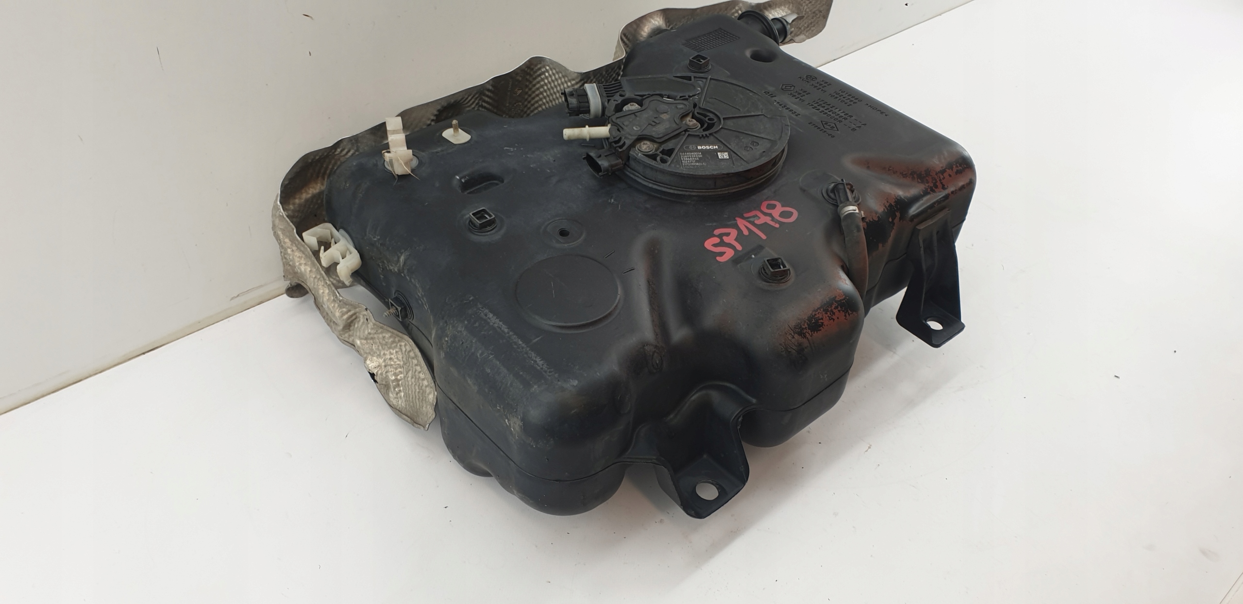 serbatoio Pompa ADBLUE RENAULT MASTER OPEL MOVANO 172A22038R 0444040014