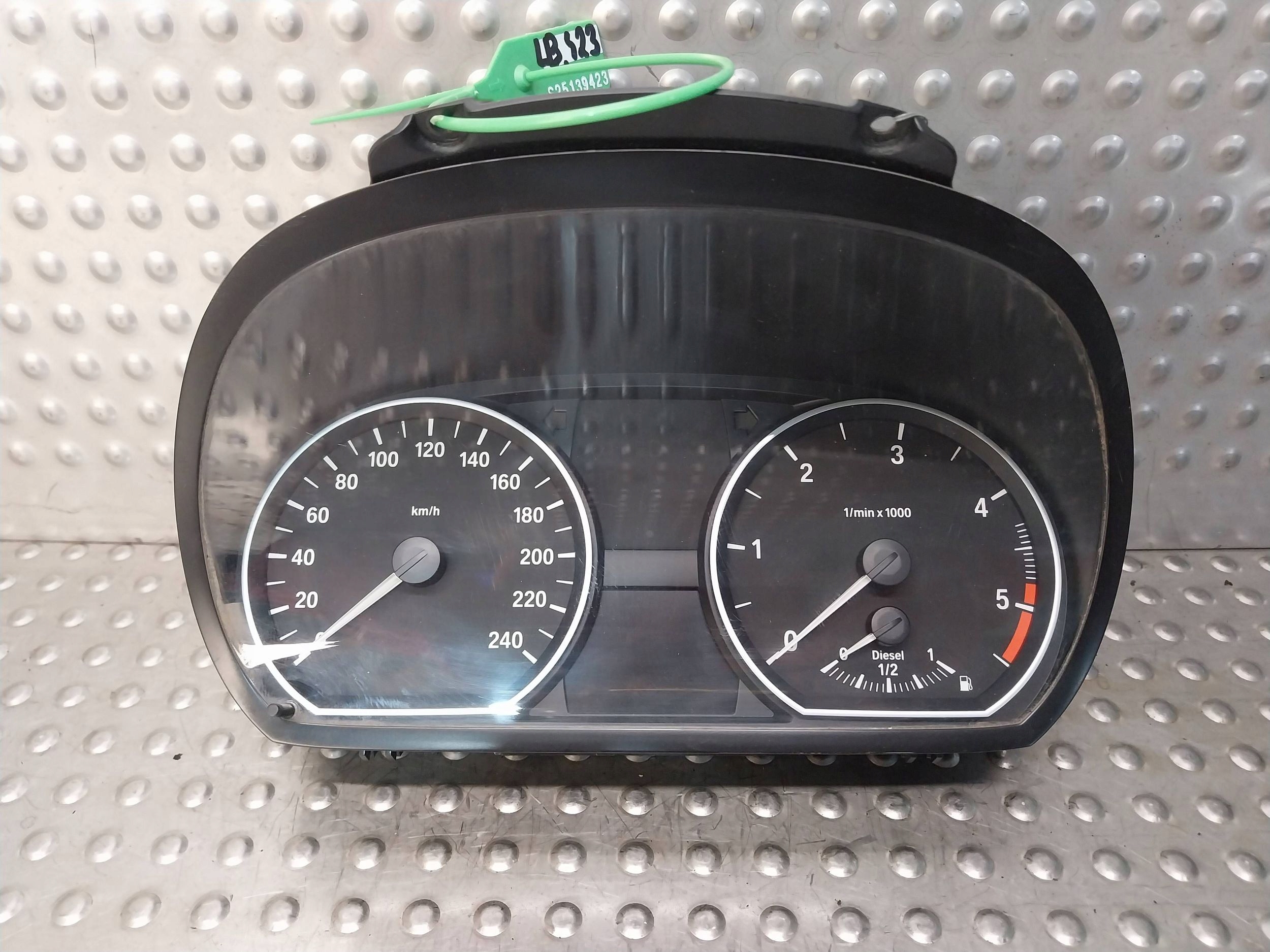 budíky budiky 9187330 BMW E81 E82 E87 EUROPA Originál