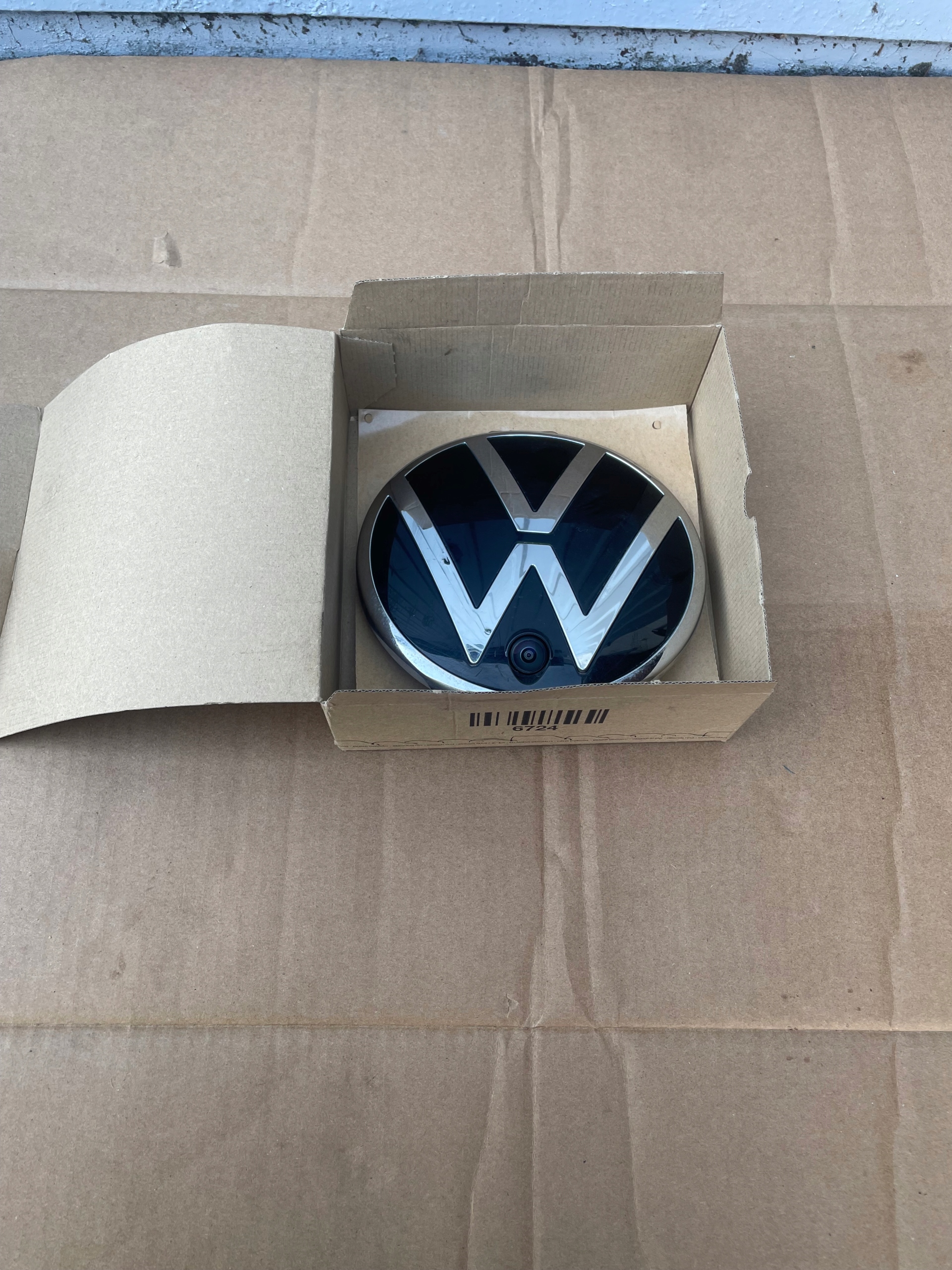 VW AMAROK EMBLEMAT ZNACZEK Z KAMERA 2HJ853630D