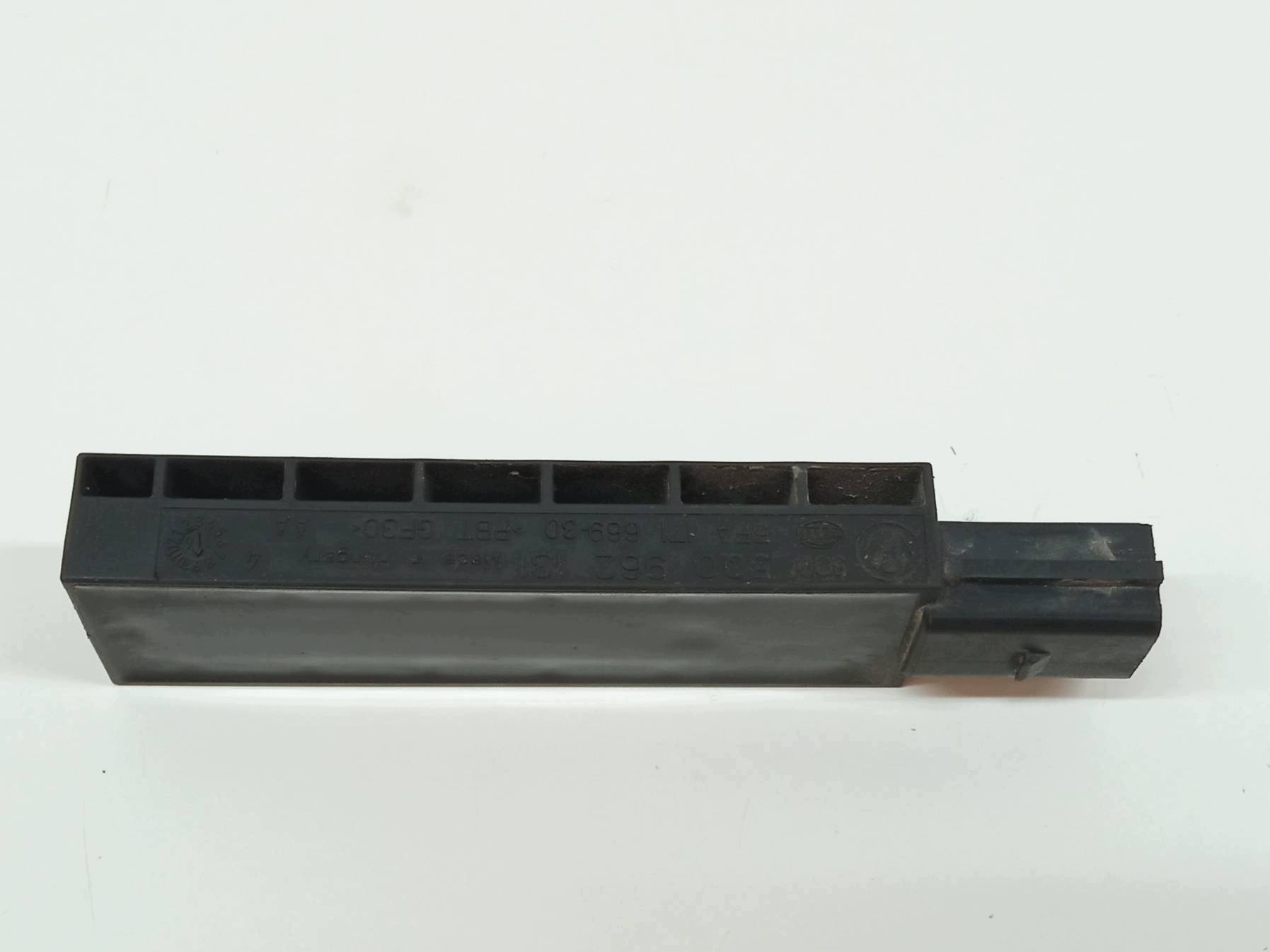 antenne karoserie 5Q0962131 Skoda Superb III (2015-2024)