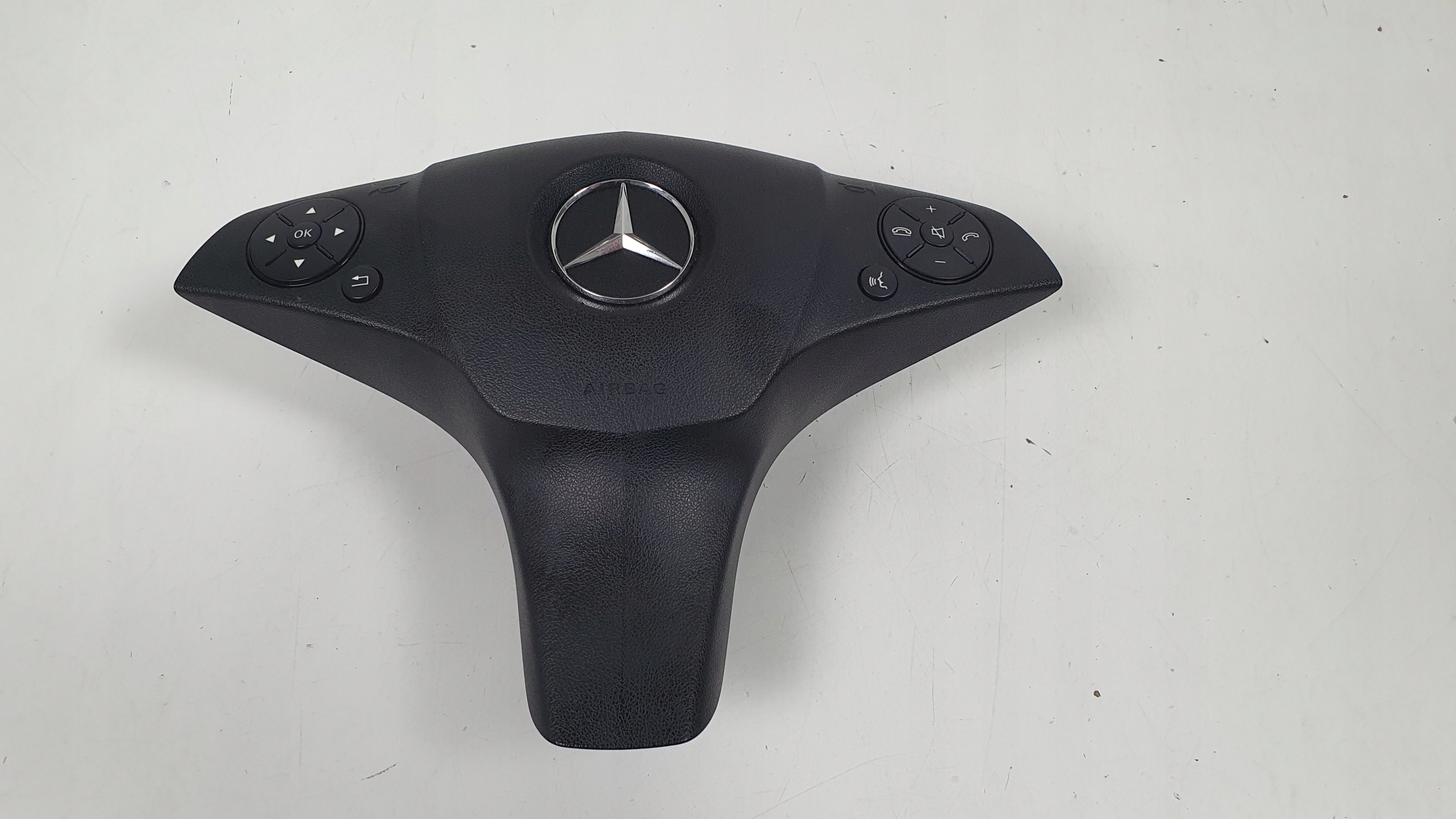 2048605502 - MERCEDES W204 c-Class подушка водія AIRBAG