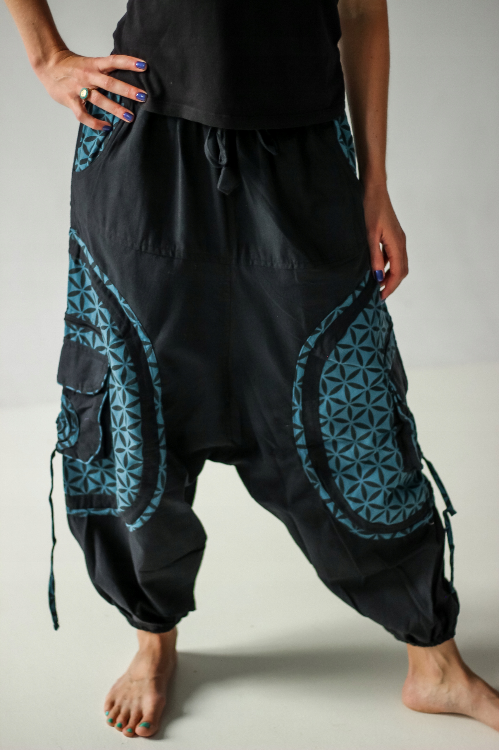 Šedé bavlněné harémky aladinky kapsáče modré kalhoty baggy S